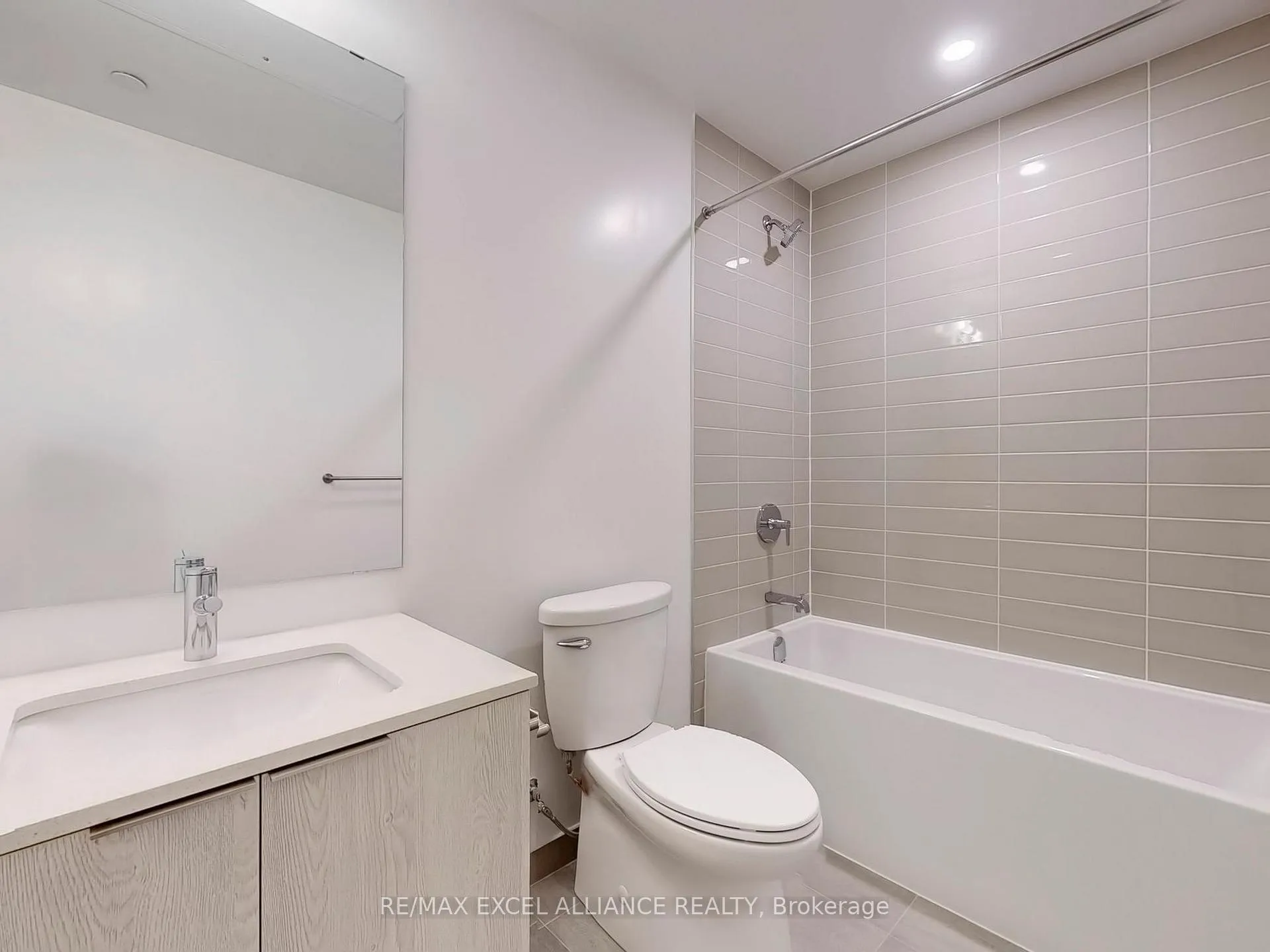 Photo 18 of Unit 203, 357 King Street W, Toronto, Waterfront Communities — HOMEH