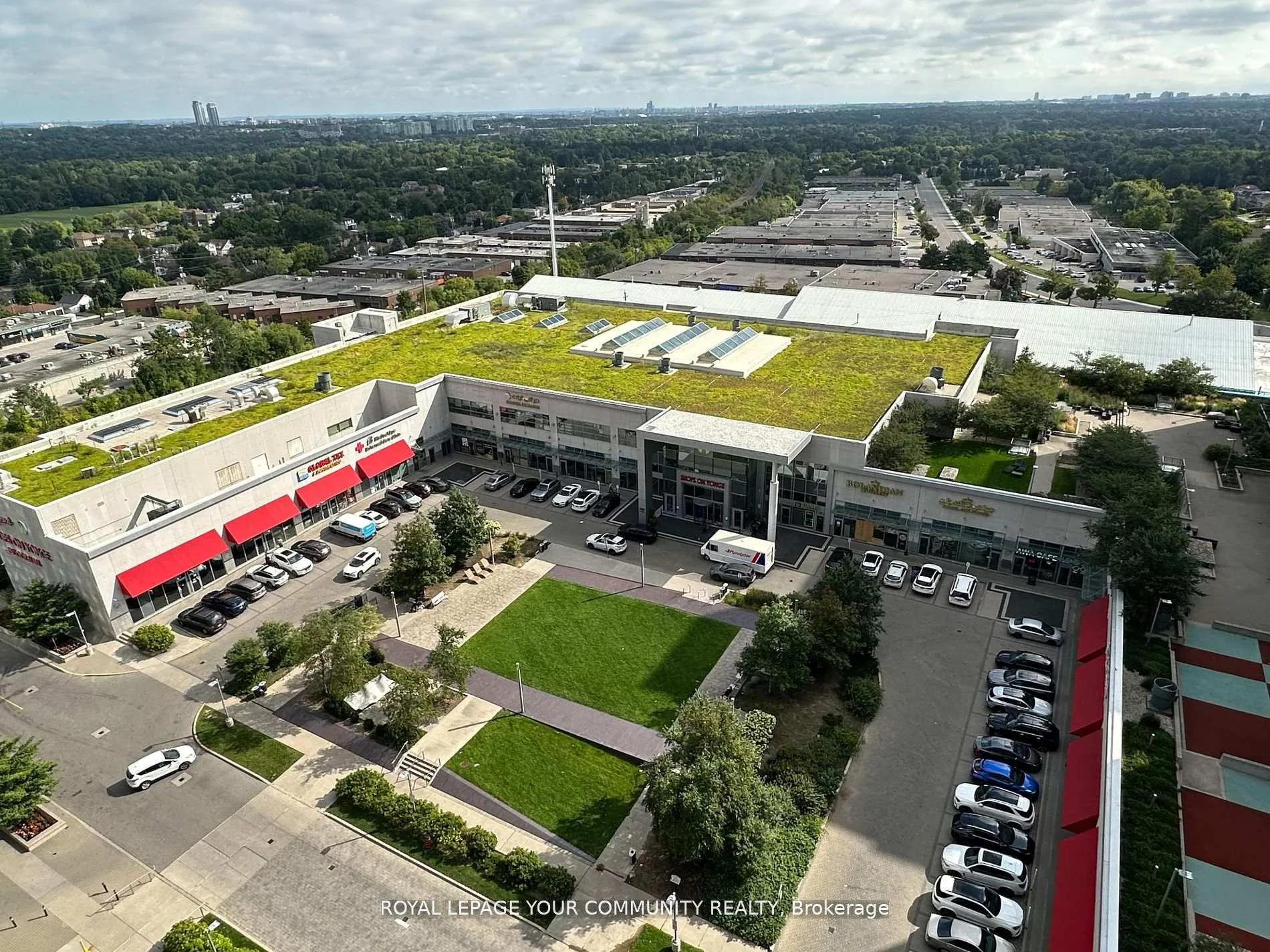 Photo 17 of Unit 1403, 7171 Yonge Street, Markham, Grandview — HOMEH