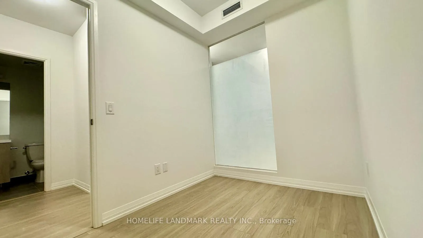 Photo 4 of Unit 804, 8 Widmer Street, Toronto, Waterfront Communities — HOMEH