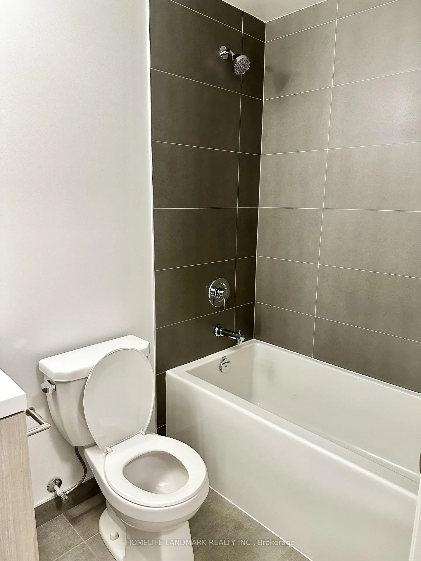 Photo 10 of Unit 804, 8 Widmer Street, Toronto, Waterfront Communities — HOMEH