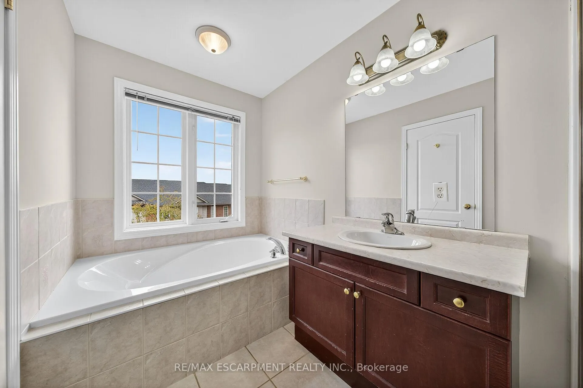 Photo 24 of Unit 23, 7 Southside Place, Hamilton, Mountview — HOMEH
