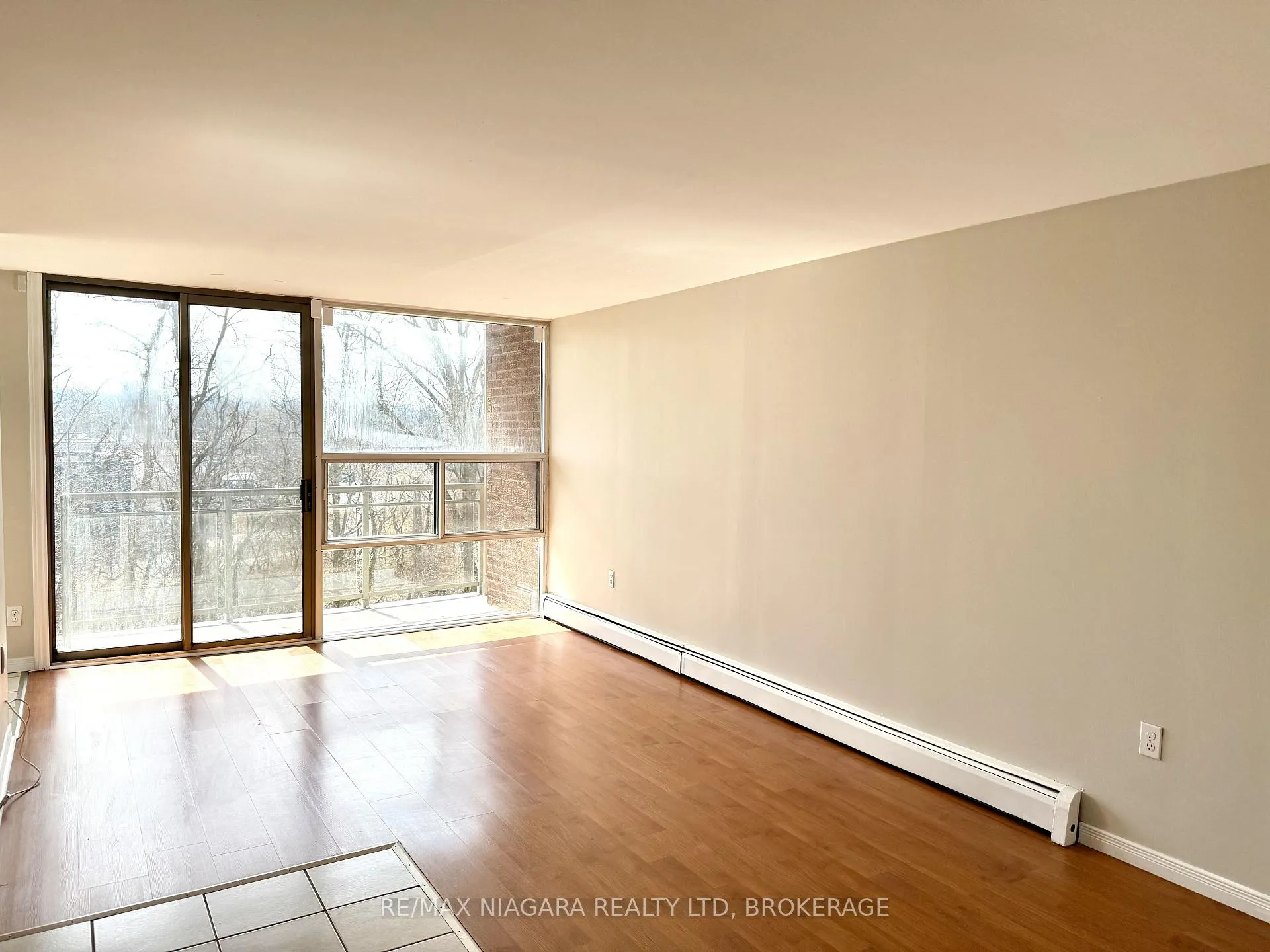 Photo 9 of Unit 204, 7 Riverview Boulevard, St. Catharines, Glendale/Glenridge — HOMEH