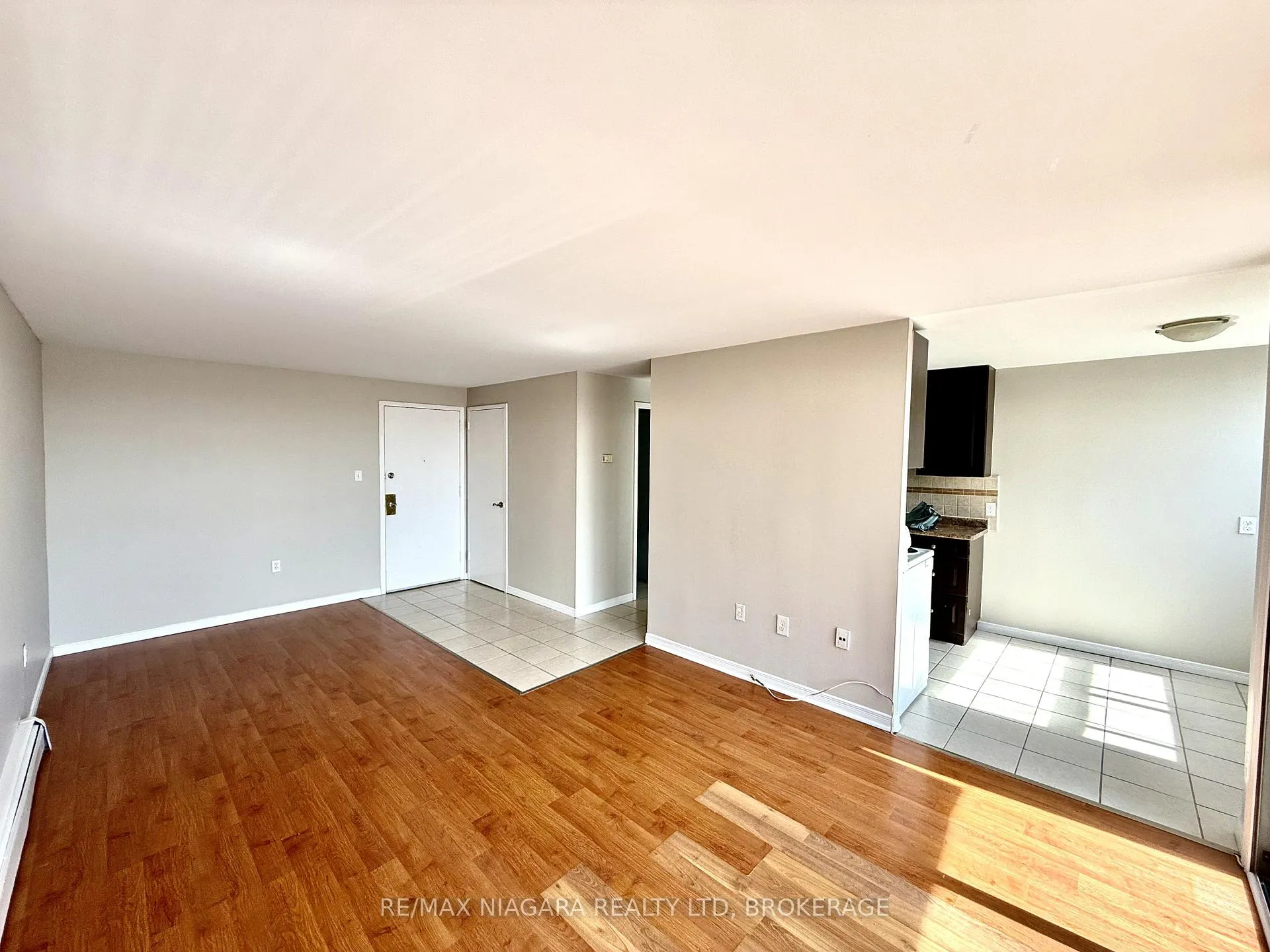 Photo 17 of Unit 204, 7 Riverview Boulevard, St. Catharines, Glendale/Glenridge — HOMEH