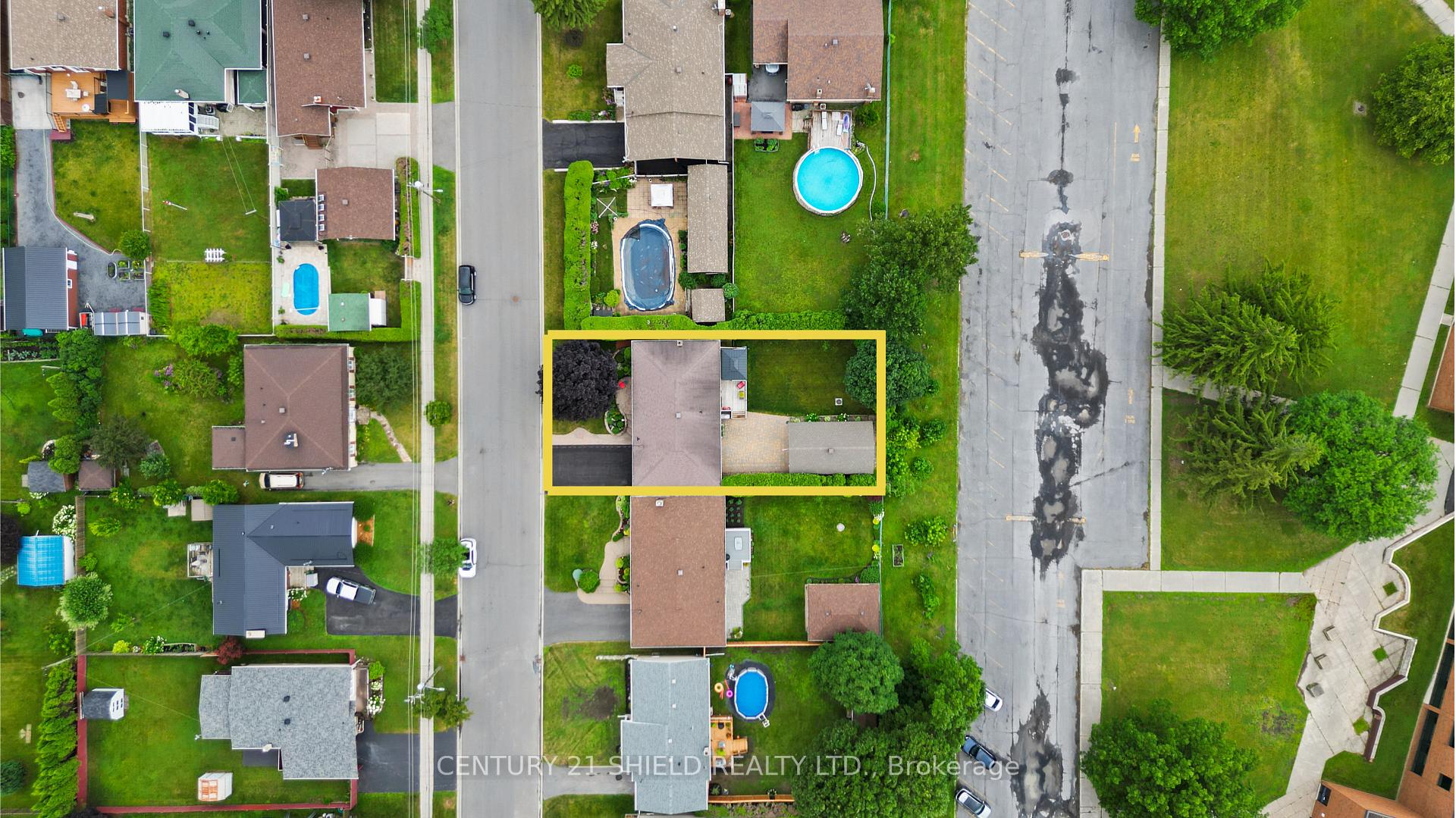 Photo 5 of 425 Lynwood Drive, Cornwall — HOMEH