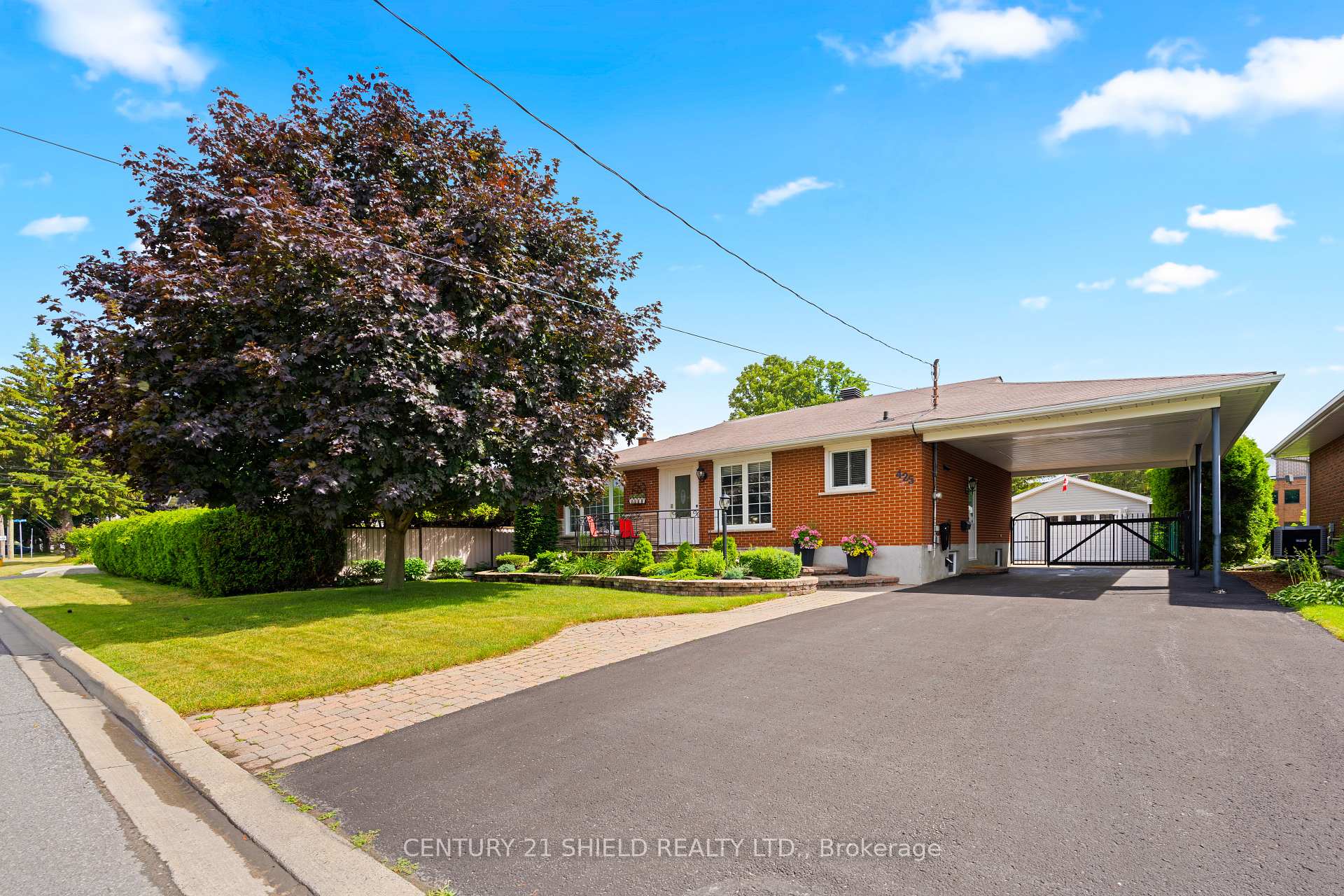 Photo 8 of 425 Lynwood Drive, Cornwall — HOMEH