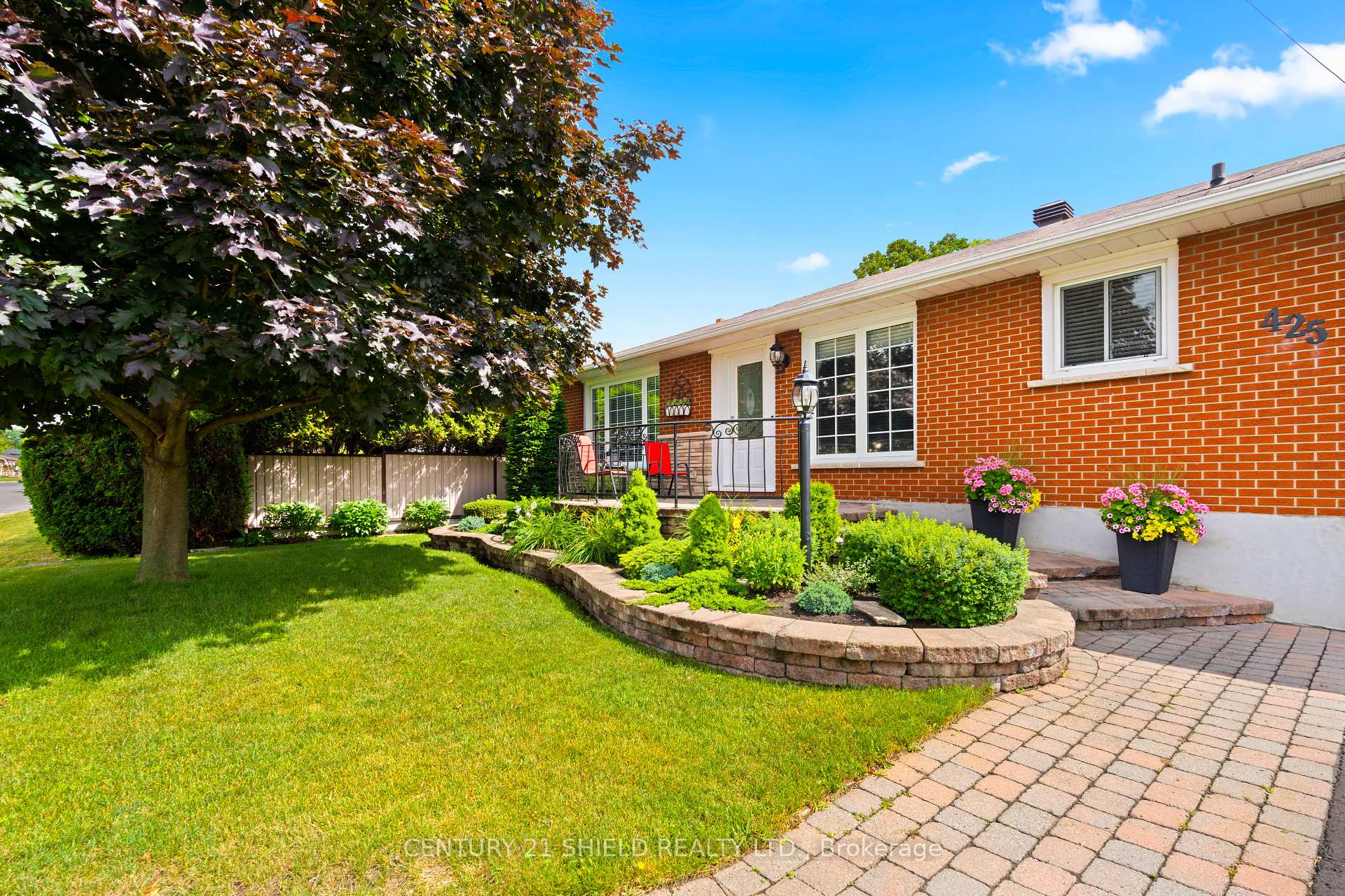 Photo 9 of 425 Lynwood Drive, Cornwall — HOMEH