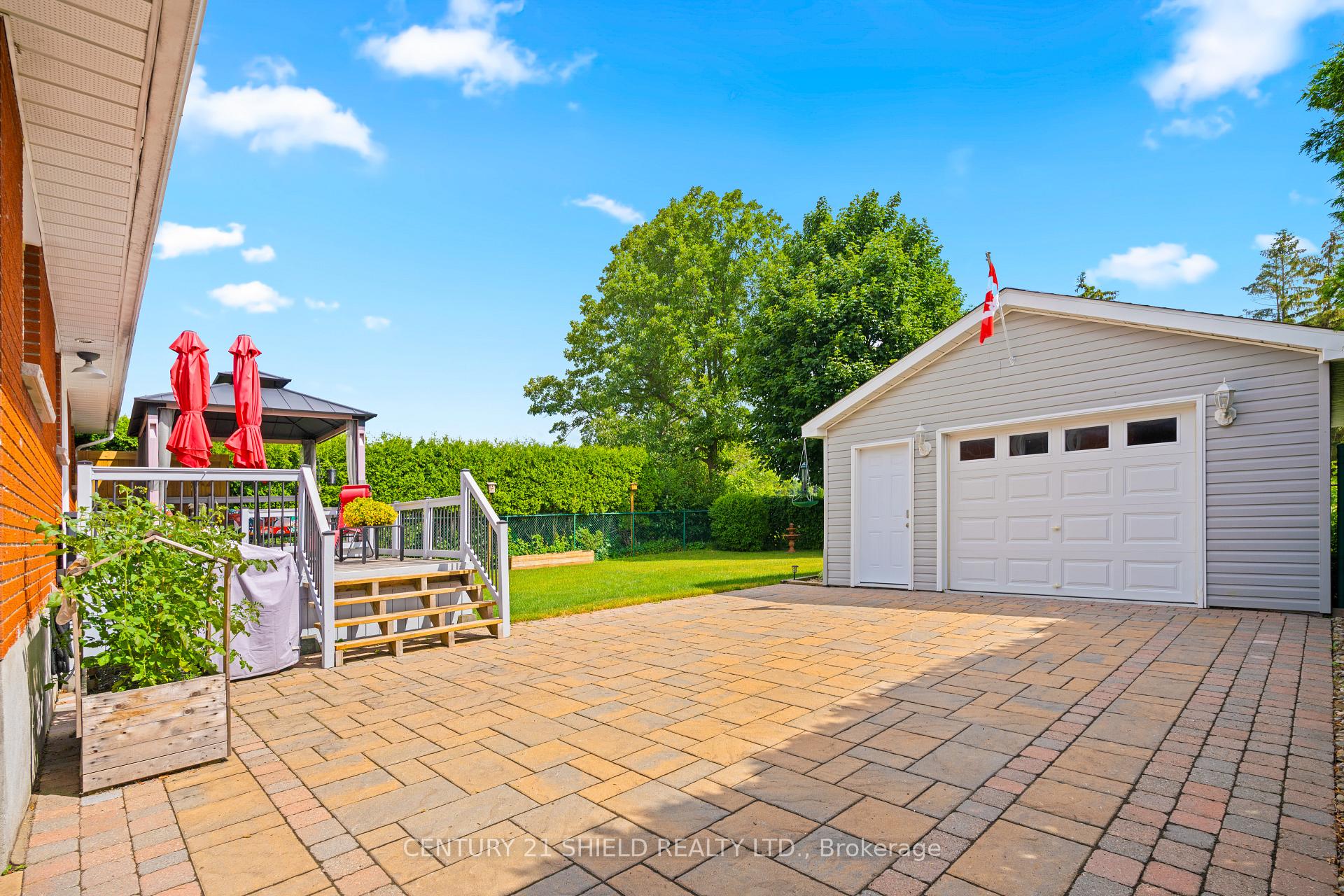 Photo 10 of 425 Lynwood Drive, Cornwall — HOMEH