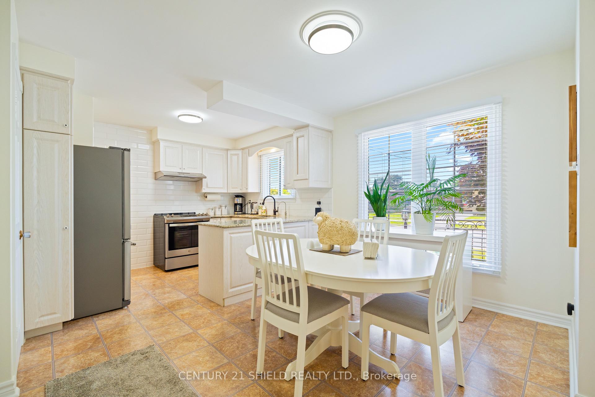 Photo 22 of 425 Lynwood Drive, Cornwall — HOMEH
