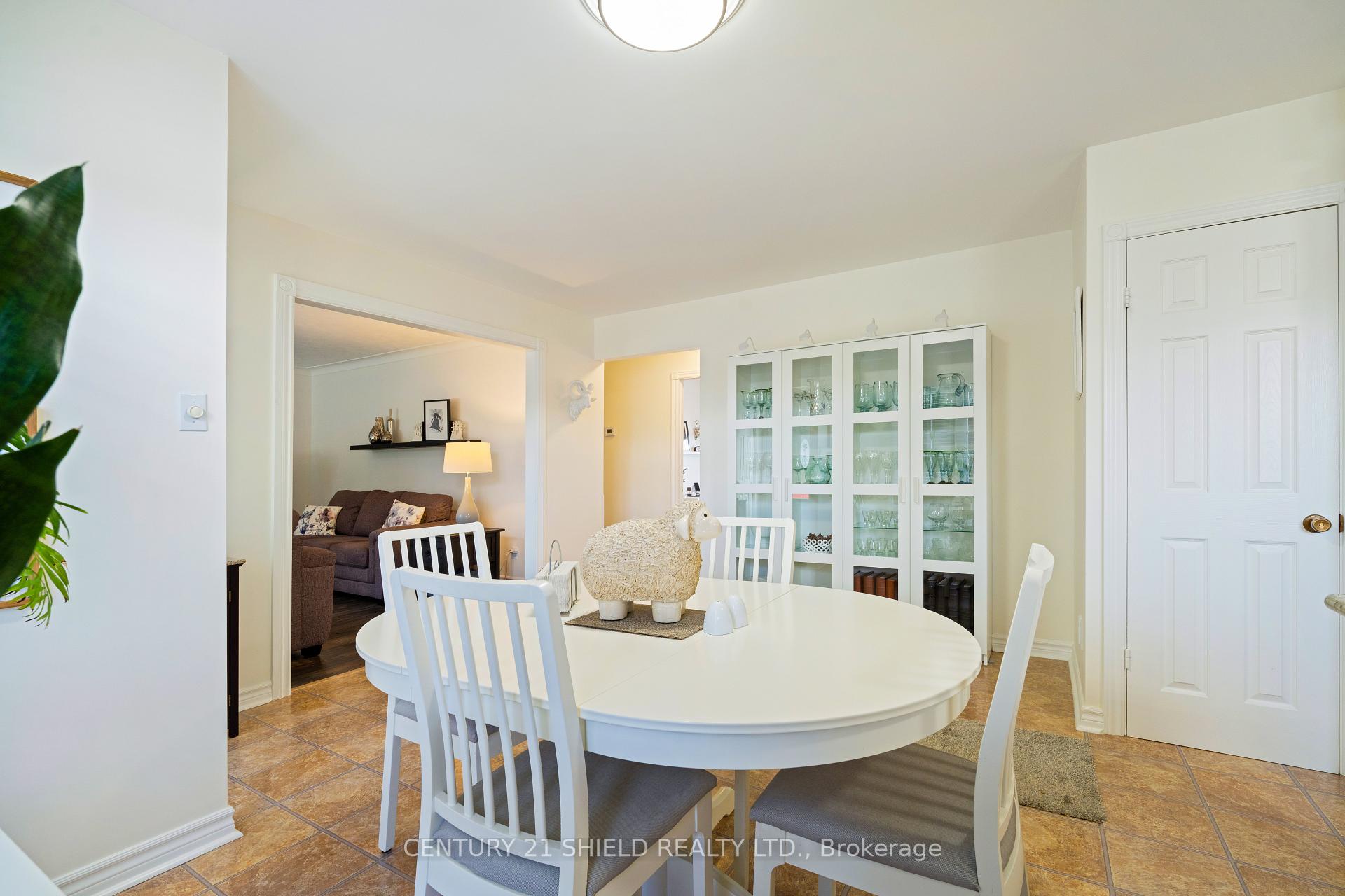 Photo 23 of 425 Lynwood Drive, Cornwall — HOMEH