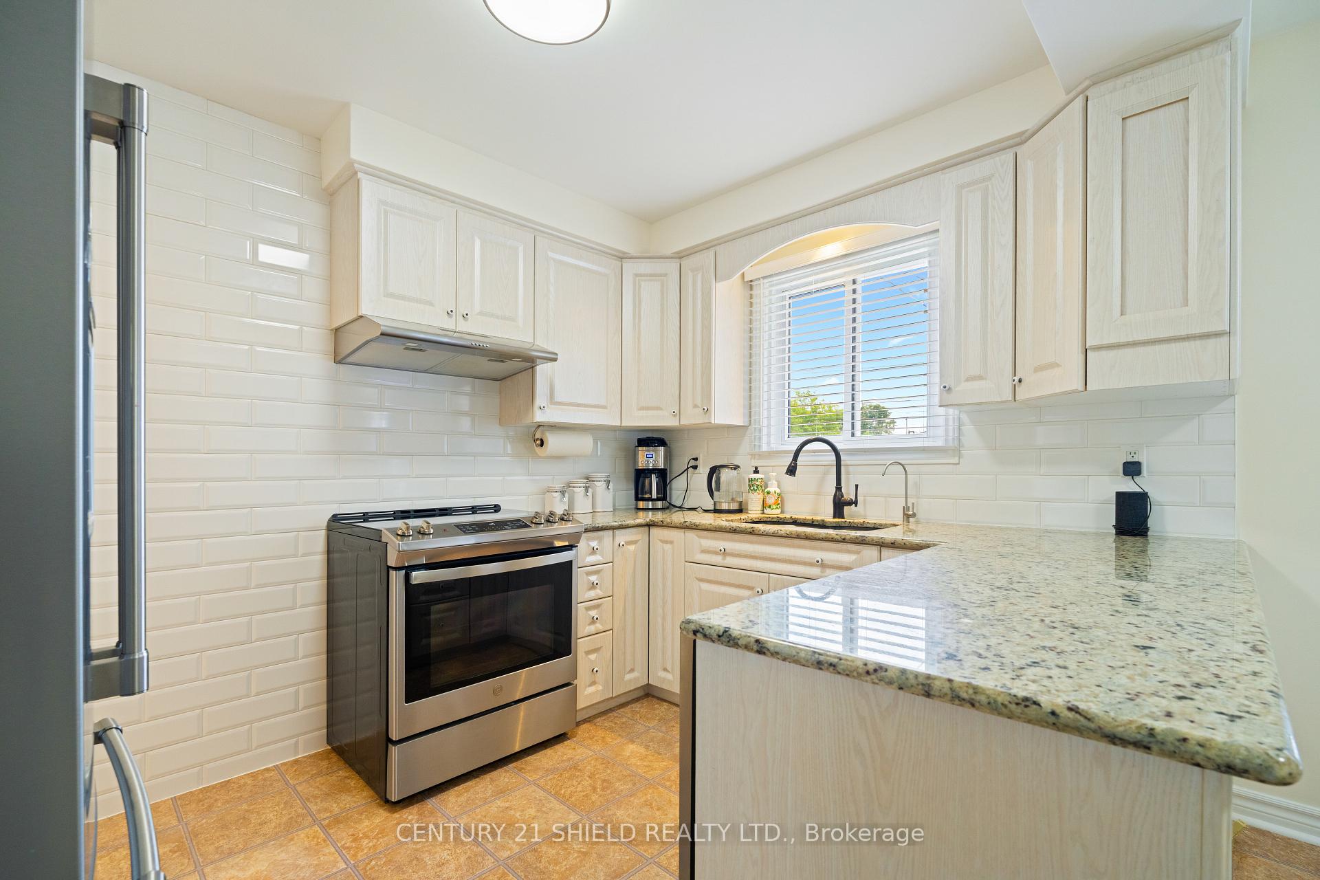 Photo 24 of 425 Lynwood Drive, Cornwall — HOMEH