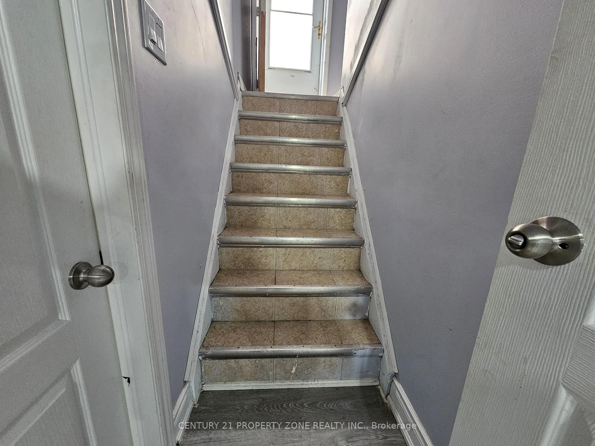 Photo 2 of 481 Glover RD W, Hamilton, Lakeshore — HOMEH