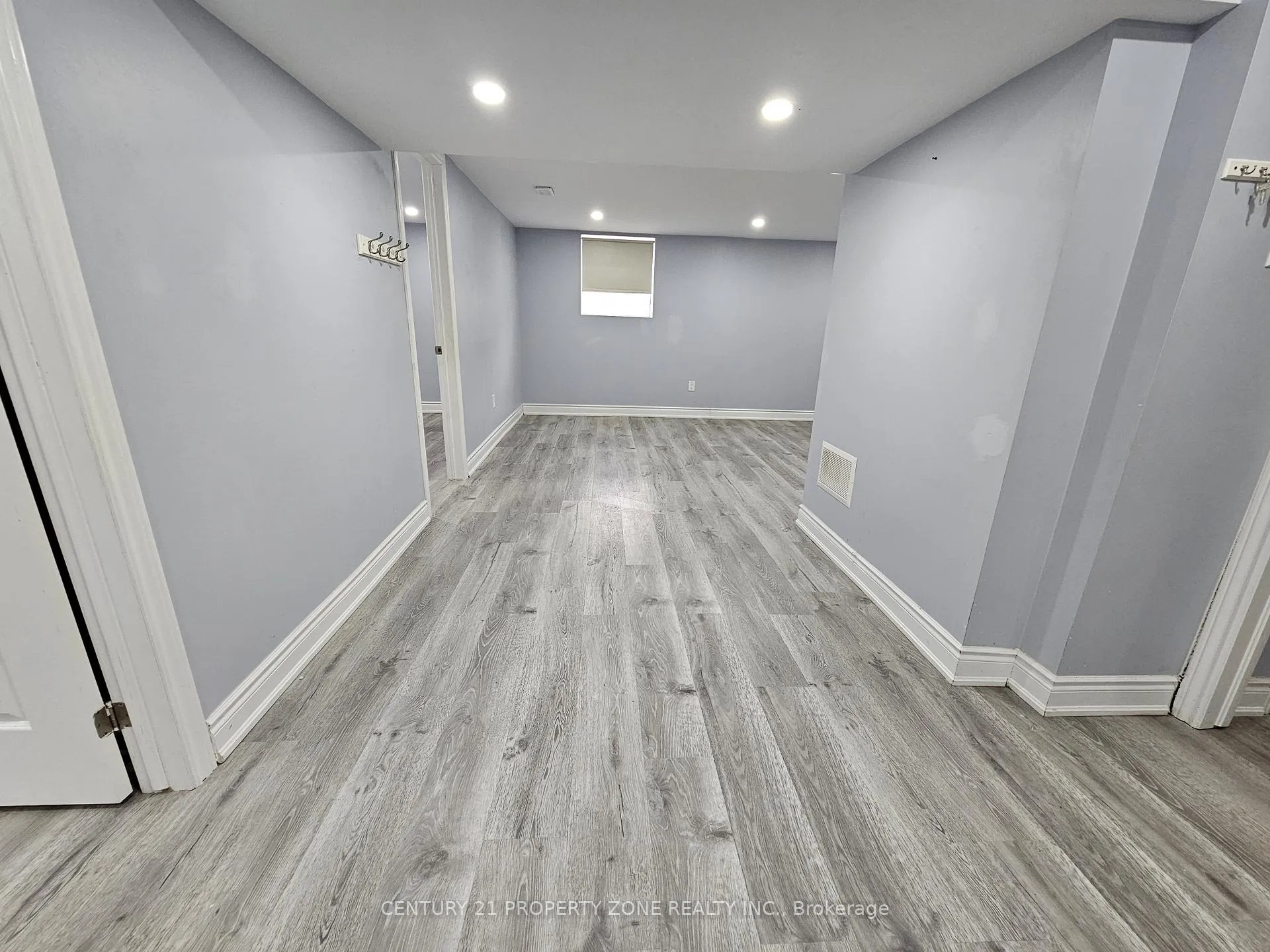 Photo 3 of 481 Glover RD W, Hamilton, Lakeshore — HOMEH