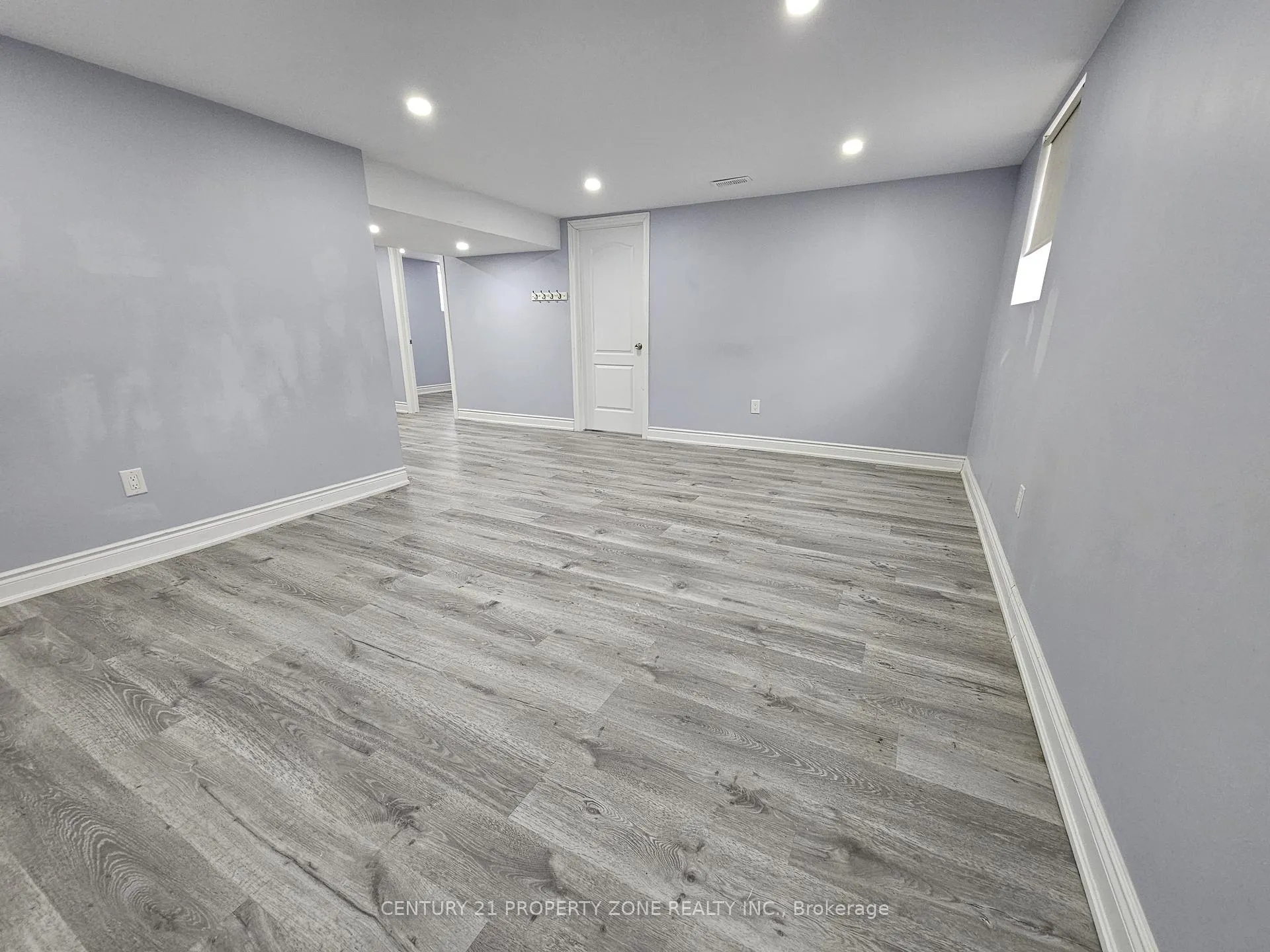 Photo 4 of 481 Glover RD W, Hamilton, Lakeshore — HOMEH
