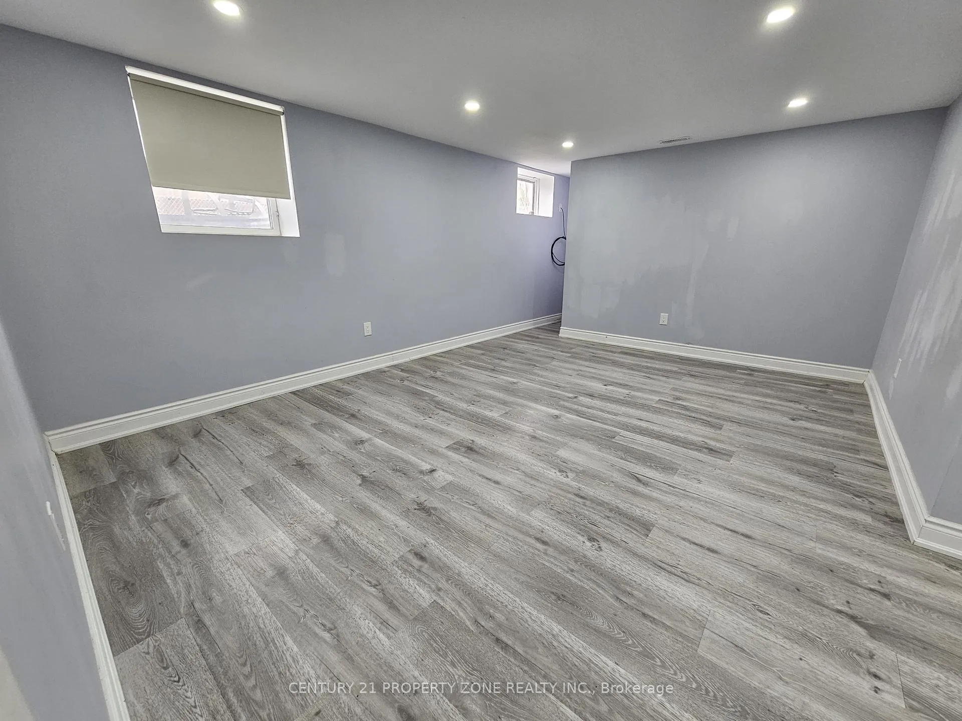 Photo 5 of 481 Glover RD W, Hamilton, Lakeshore — HOMEH