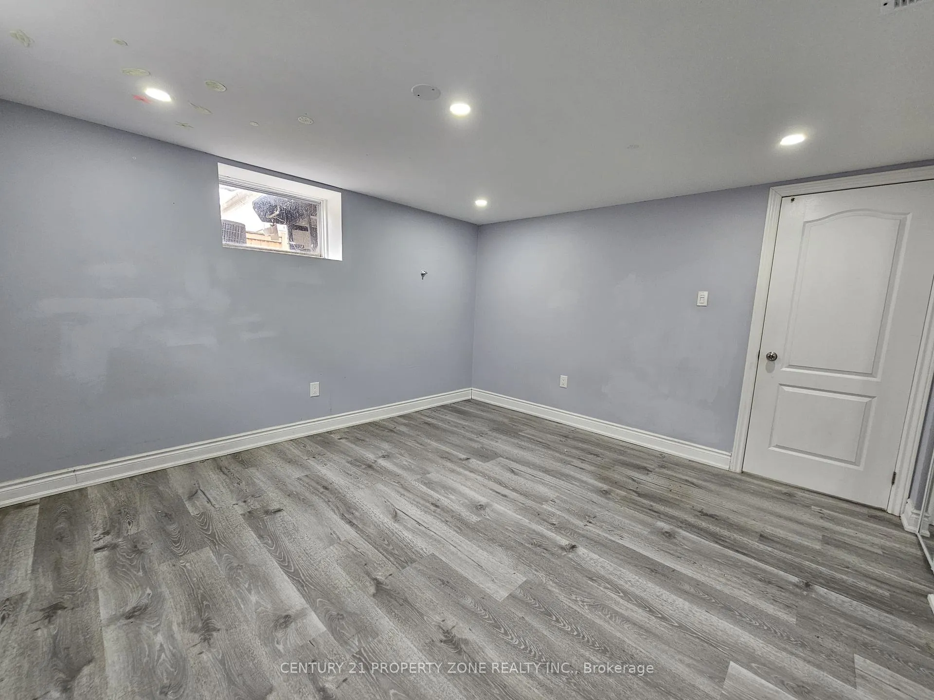 Photo 10 of 481 Glover RD W, Hamilton, Lakeshore — HOMEH