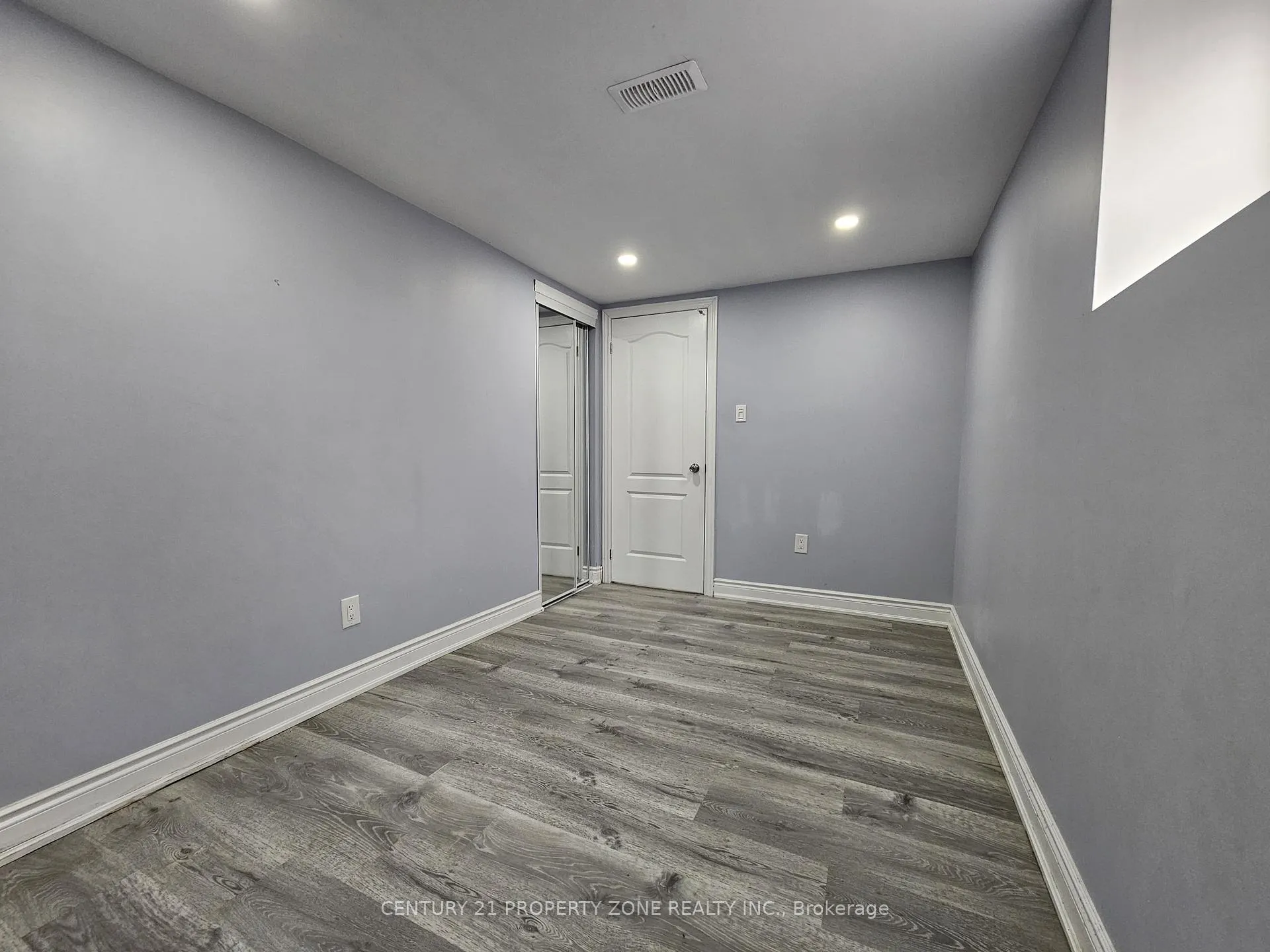 Photo 14 of 481 Glover RD W, Hamilton, Lakeshore — HOMEH