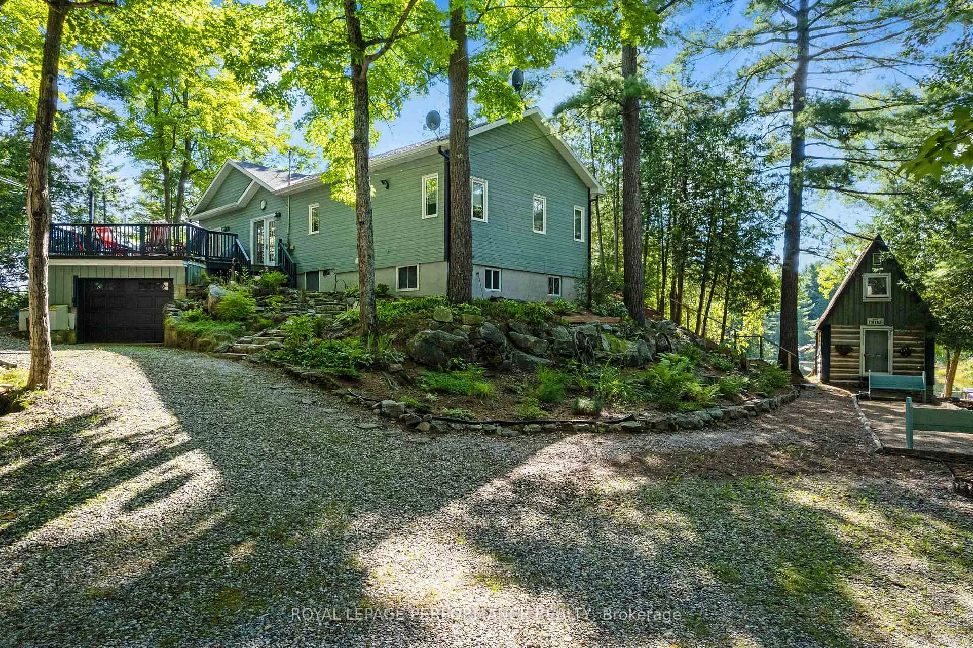 Photo 3 of 1020 Carson Trail Road, Frontenac, Frontenac North — HOMEH