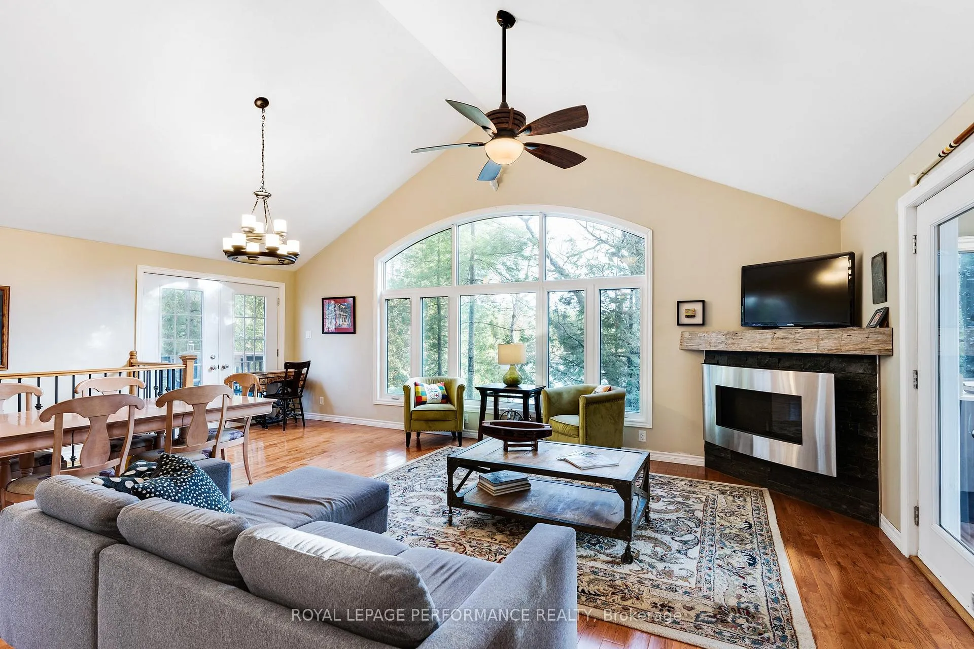 Photo 6 of 1020 Carson Trail Road, Frontenac, Frontenac North — HOMEH