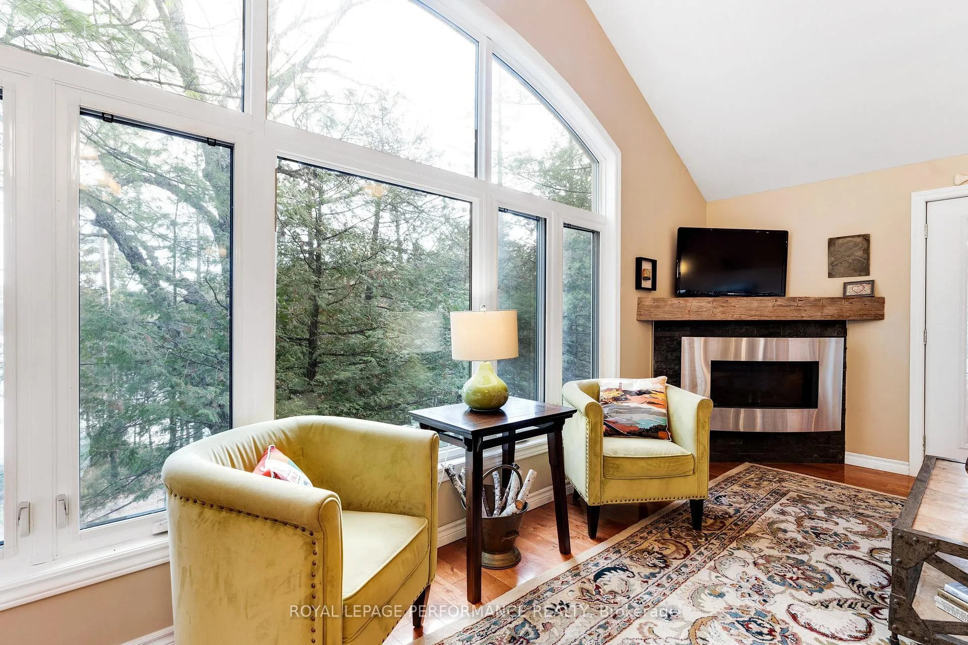 Photo 8 of 1020 Carson Trail Road, Frontenac, Frontenac North — HOMEH