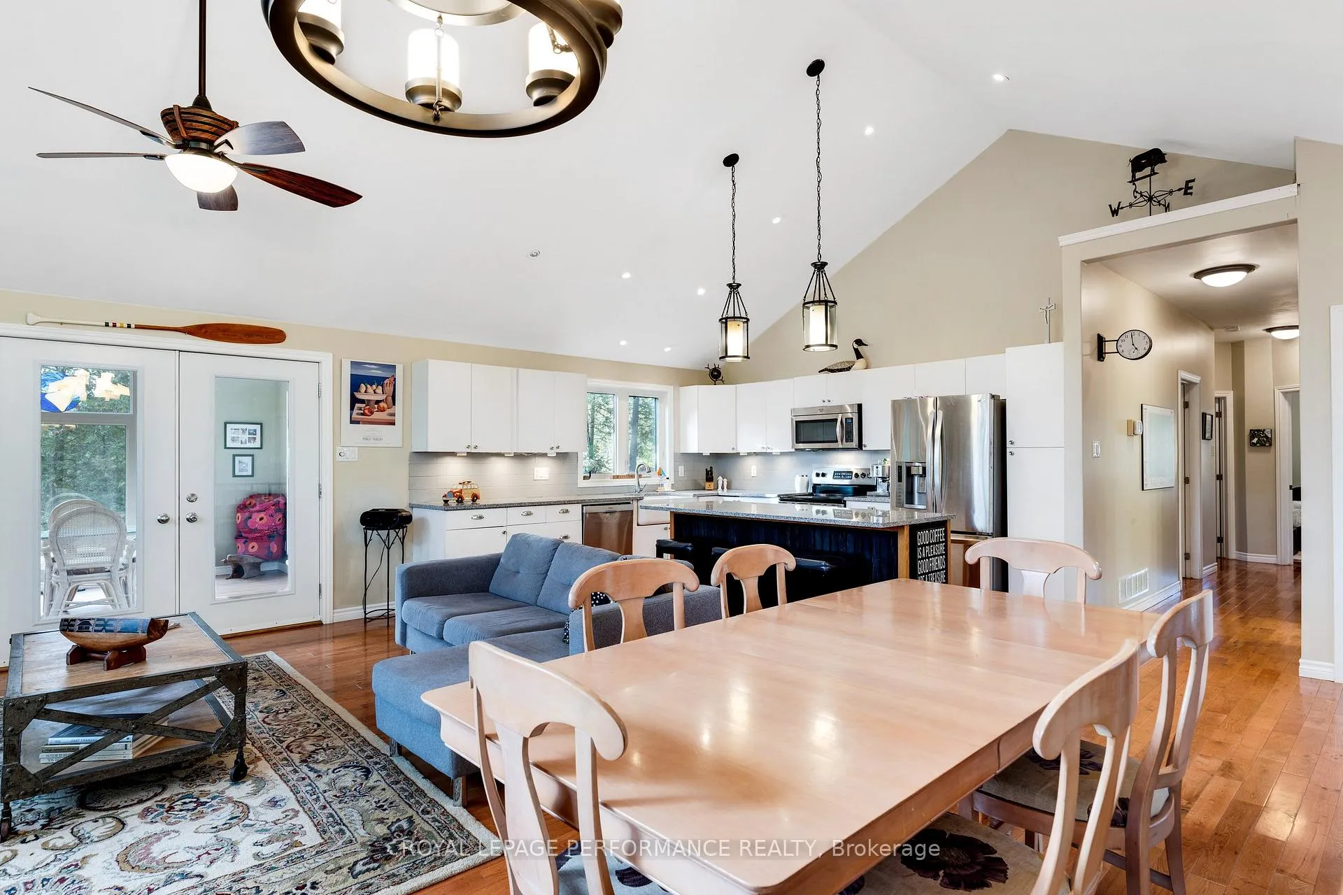 Photo 9 of 1020 Carson Trail Road, Frontenac, Frontenac North — HOMEH