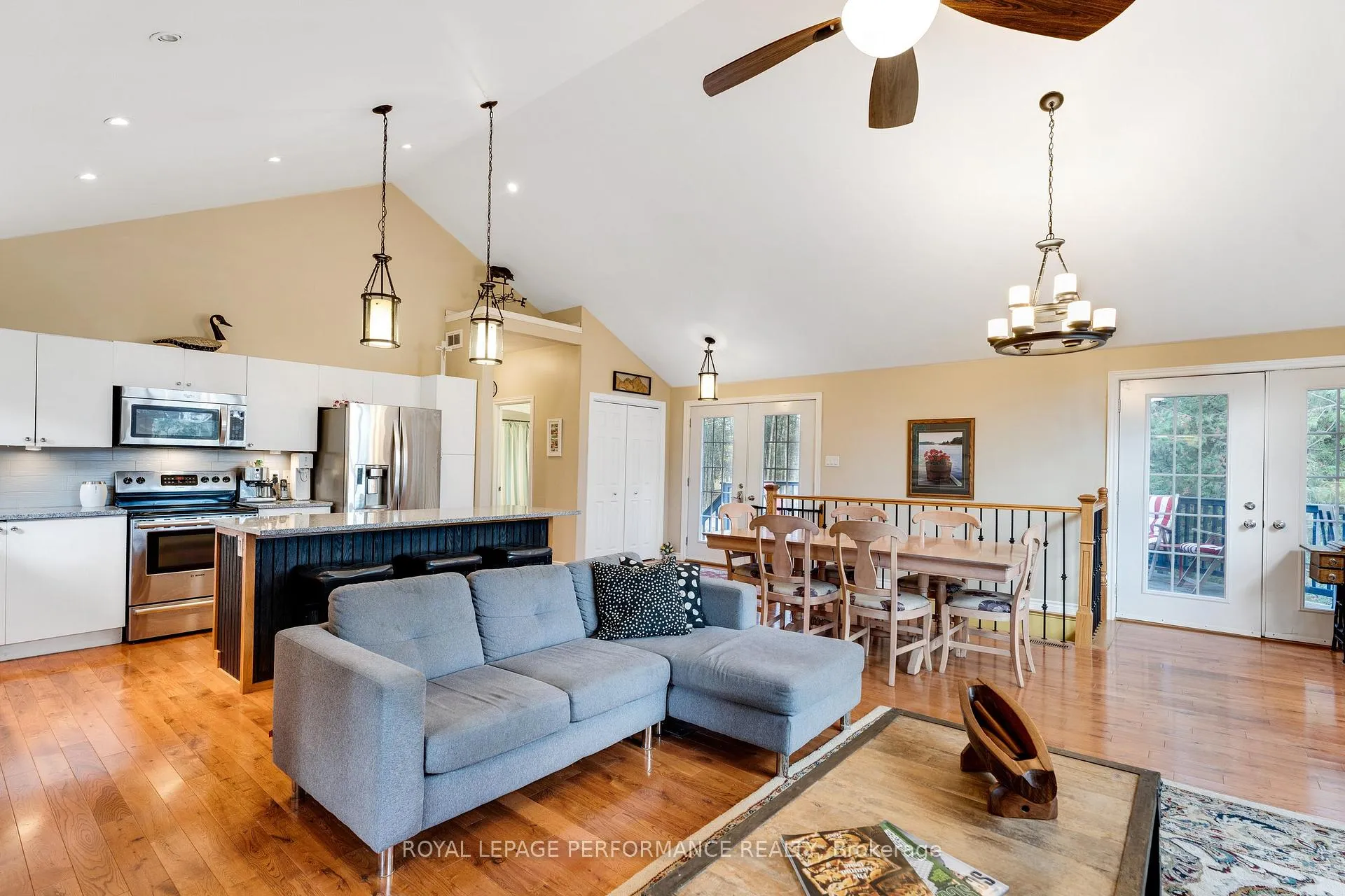 Photo 13 of 1020 Carson Trail Road, Frontenac, Frontenac North — HOMEH