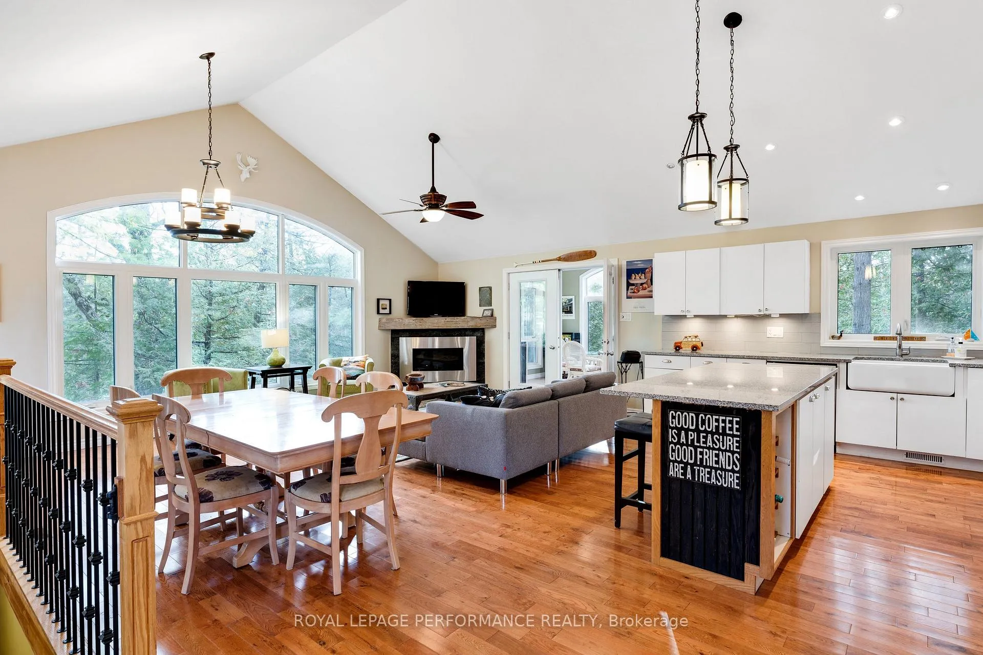 Photo 14 of 1020 Carson Trail Road, Frontenac, Frontenac North — HOMEH