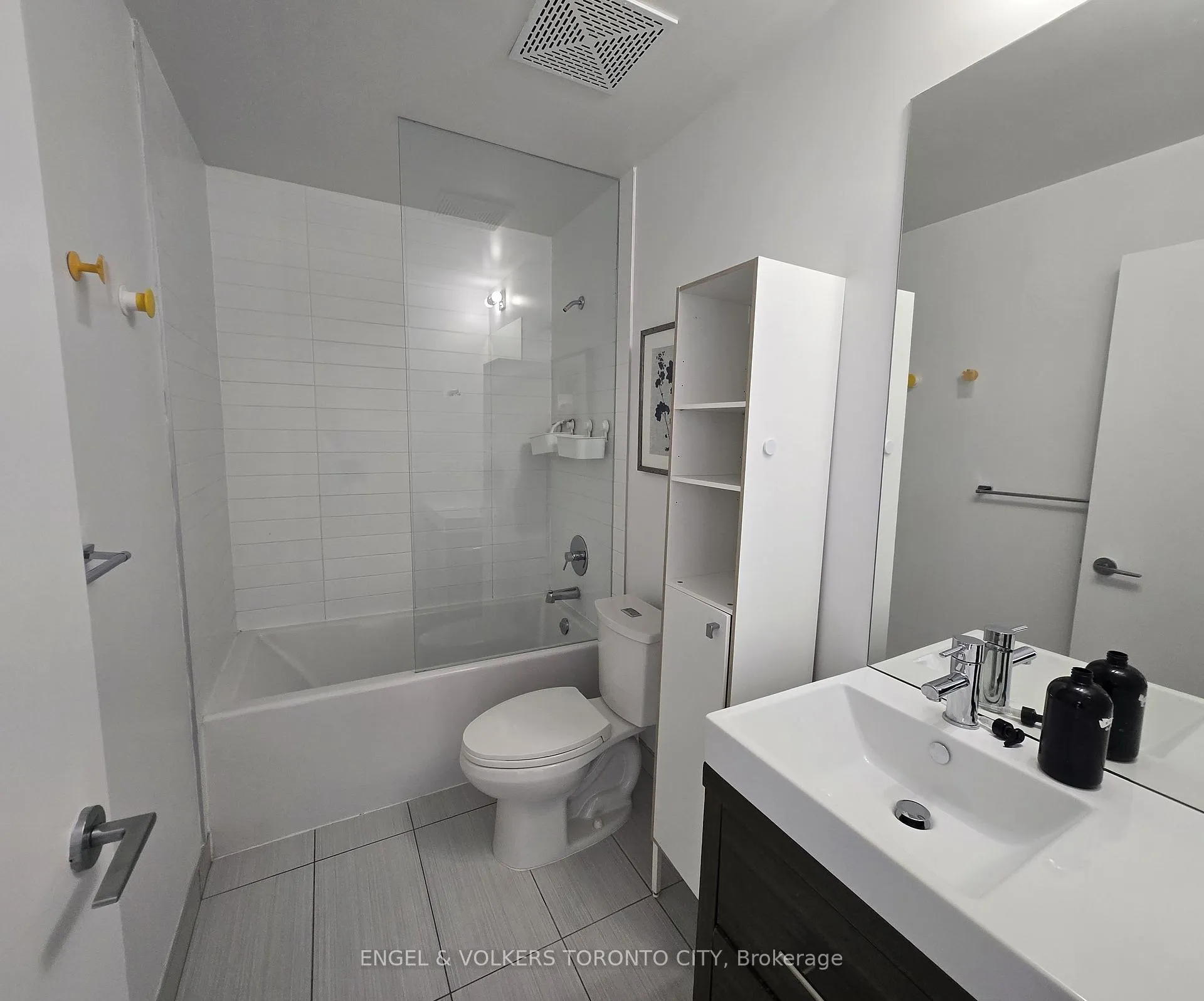 Photo 2 of Unit 1213, 2920 Hwy 7, Vaughan, Vaughan Corporate Centre — HOMEH