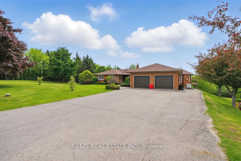 Photo 2 of 23 Skye Valley Drive, Cobourg — HOMEH