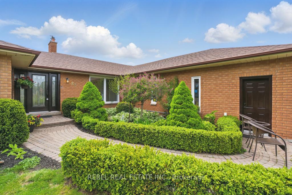 Photo 4 of 23 Skye Valley Drive, Cobourg — HOMEH