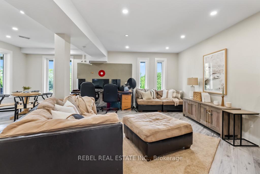 Photo 32 of 23 Skye Valley Drive, Cobourg — HOMEH