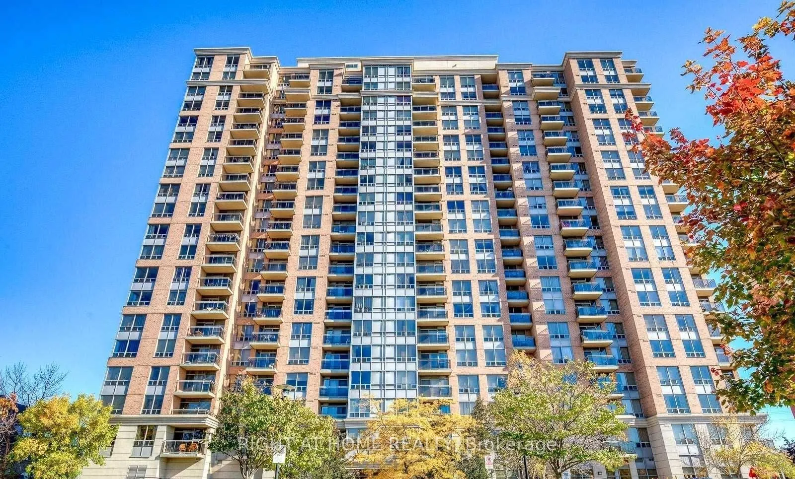 Front of Unit 1007, 55 Strathaven Drive