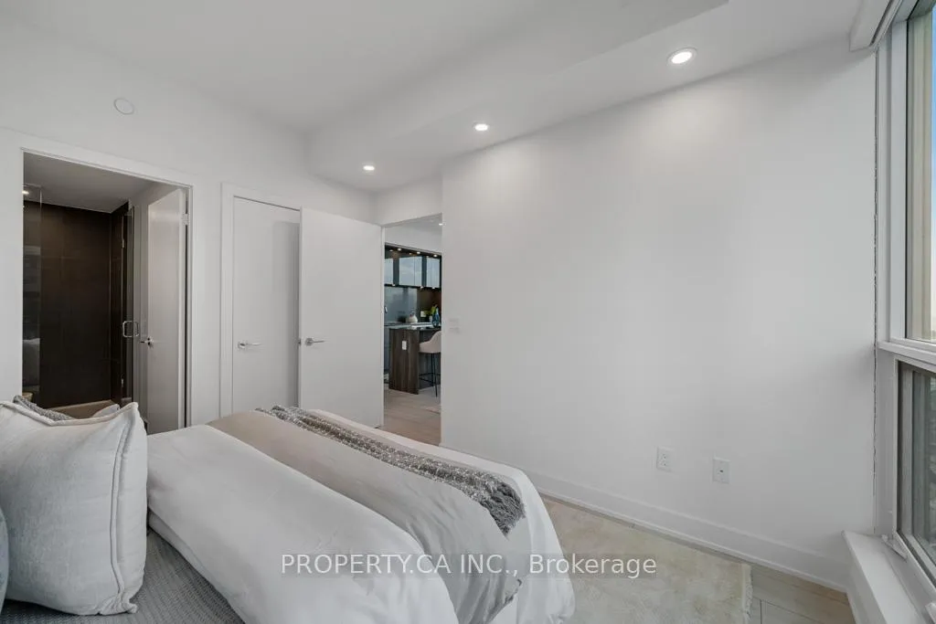 Photo 35 of Unit 3708, 35 Mercer Street, Toronto, Waterfront Communities — HOMEH