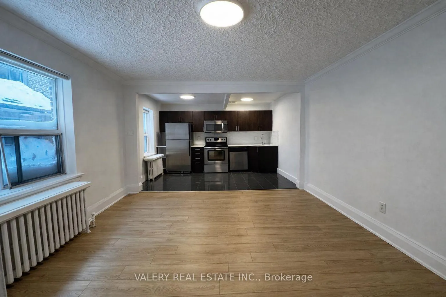 Photo 2 of Unit 35, 2404 Queen Street E, Scarborough, Birchcliffe-Cliffside — HOMEH