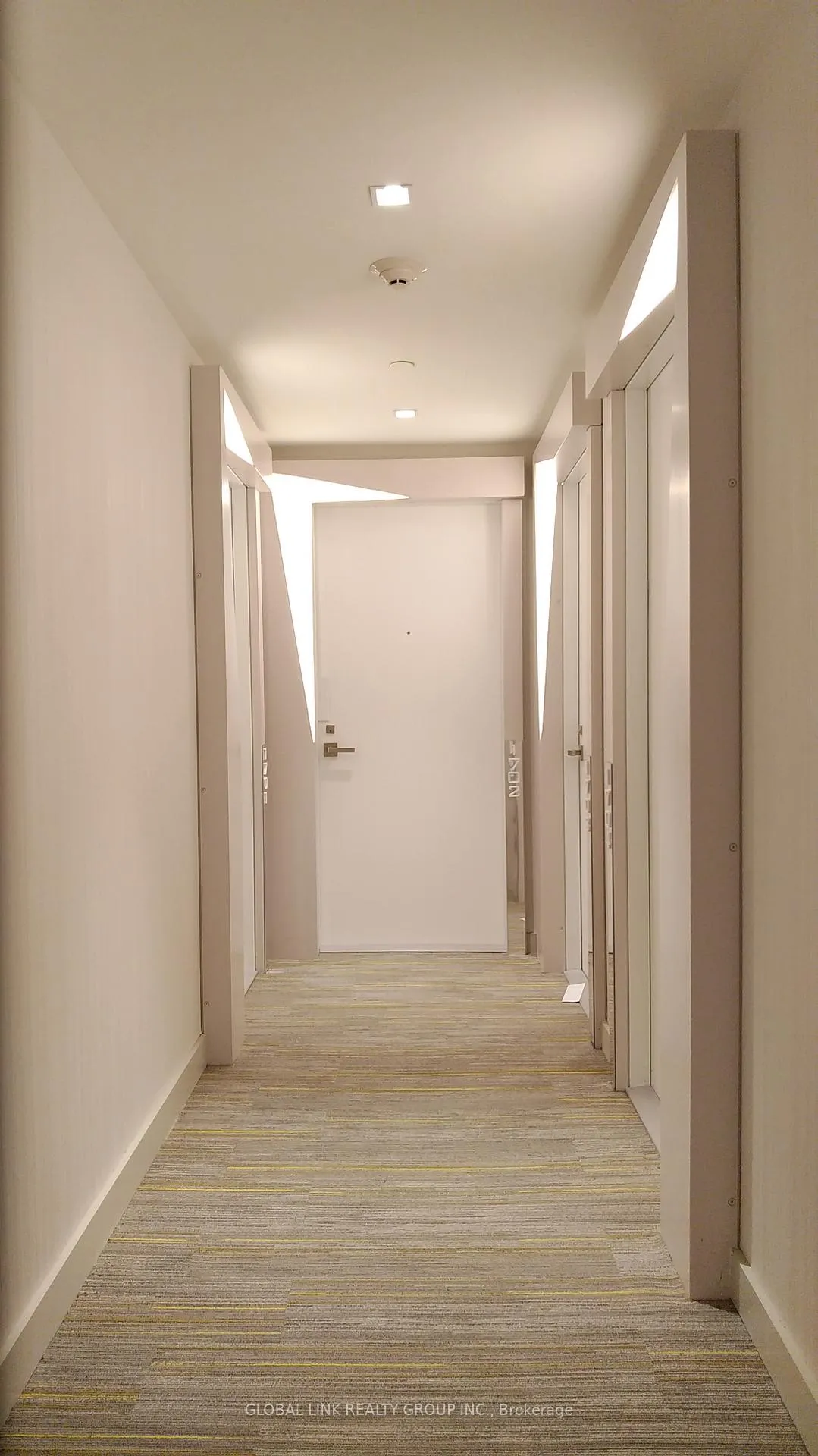 Photo 3 of Unit 1701, 30 Ordnance Street, Toronto, Niagara — HOMEH