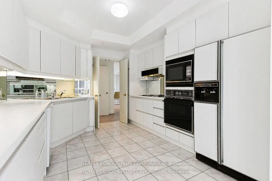 Photo 9 of Unit 1013, 211 Queens Quay W, Toronto, Waterfront Communities — HOMEH