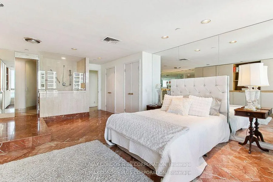 Photo 12 of Unit 1013, 211 Queens Quay W, Toronto, Waterfront Communities — HOMEH