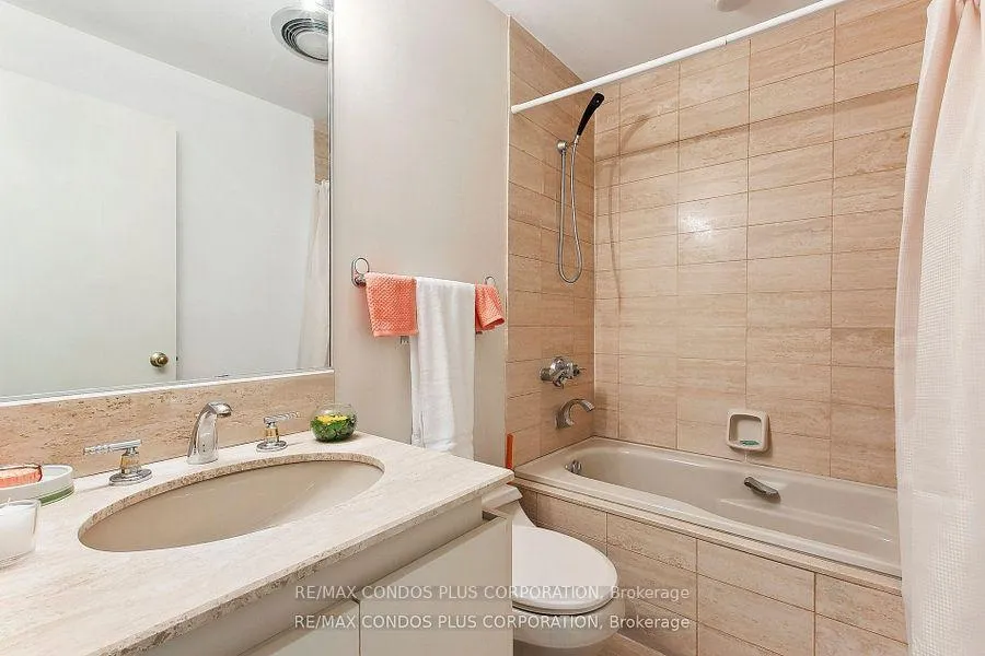 Photo 16 of Unit 1013, 211 Queens Quay W, Toronto, Waterfront Communities — HOMEH
