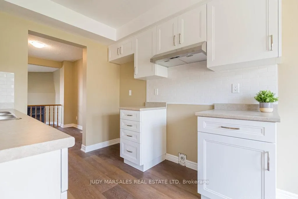 Photo 8 of Unit 19, 503 Highway 8, Hamilton, Stoney Creek — HOMEH