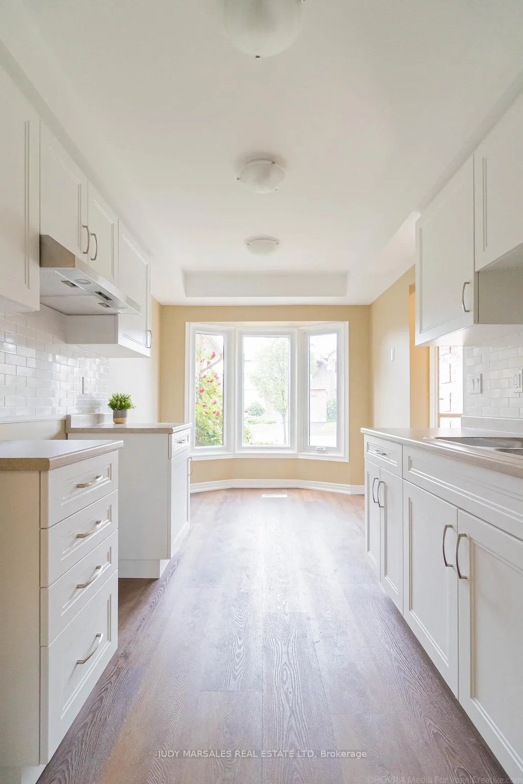 Photo 11 of Unit 19, 503 Highway 8, Hamilton, Stoney Creek — HOMEH