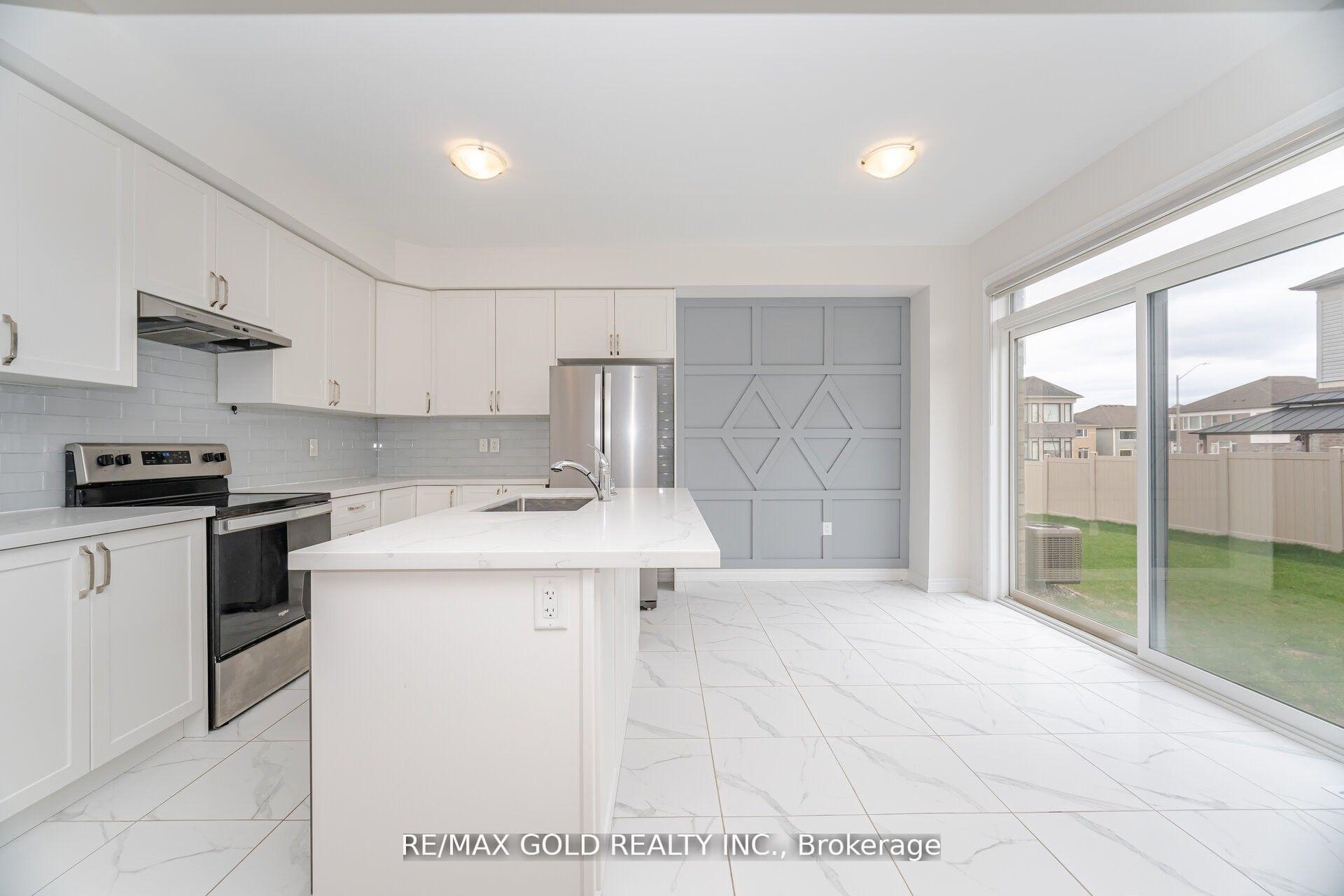 Photo 2 of 50 Prudhoe Terrace, Barrie, Rural Barrie Southeast — HOMEH