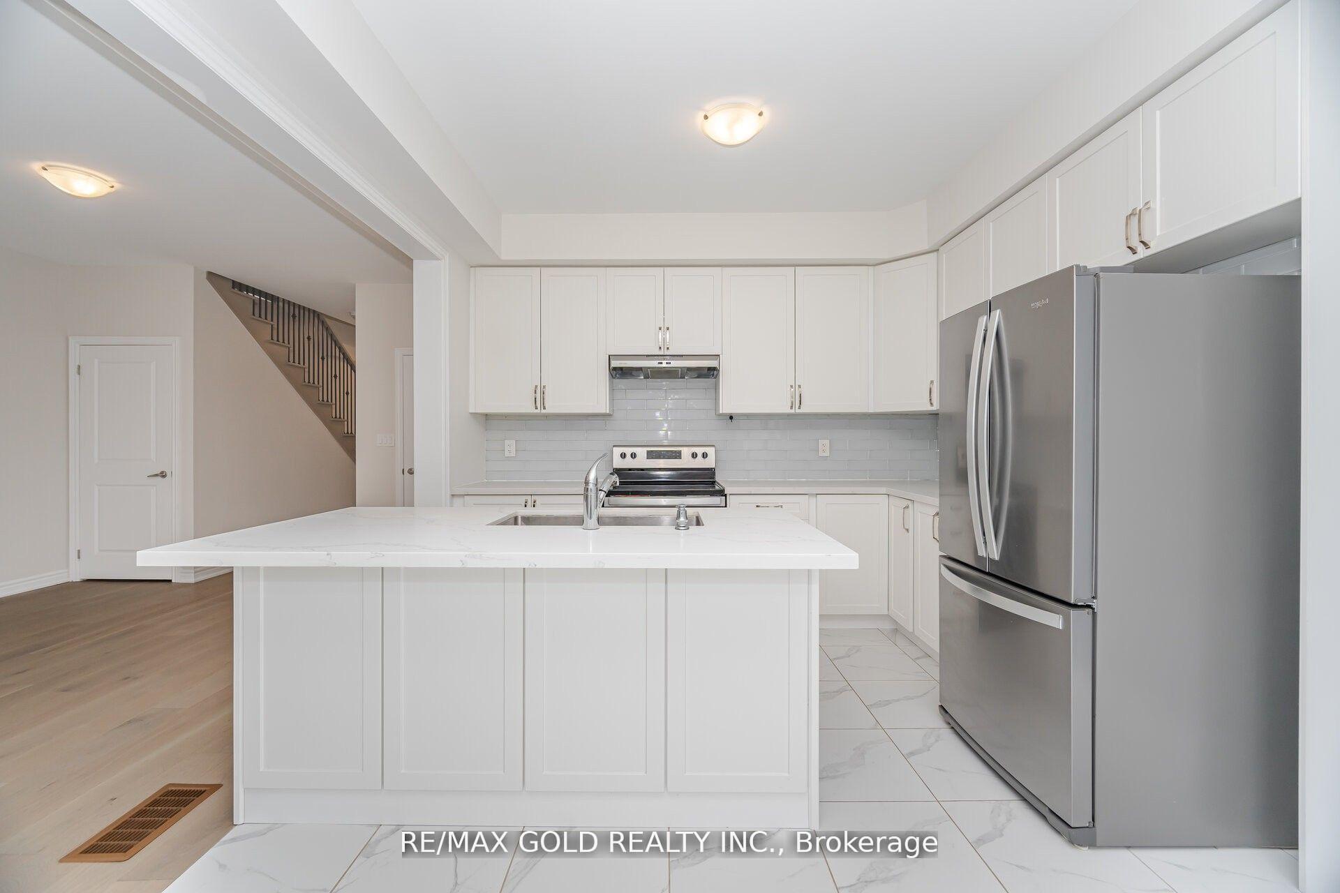 Photo 3 of 50 Prudhoe Terrace, Barrie, Rural Barrie Southeast — HOMEH