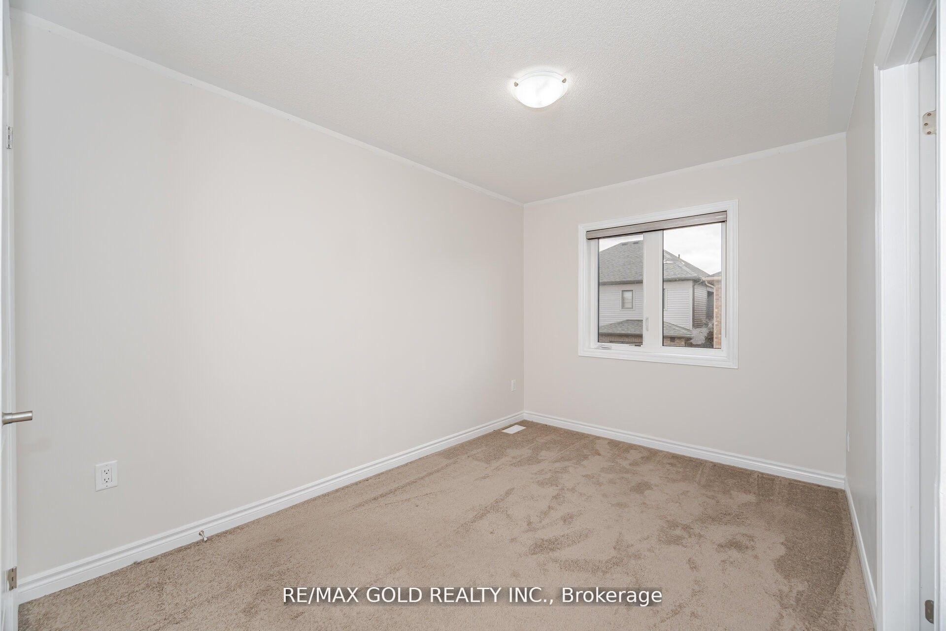 Photo 11 of 50 Prudhoe Terrace, Barrie, Rural Barrie Southeast — HOMEH