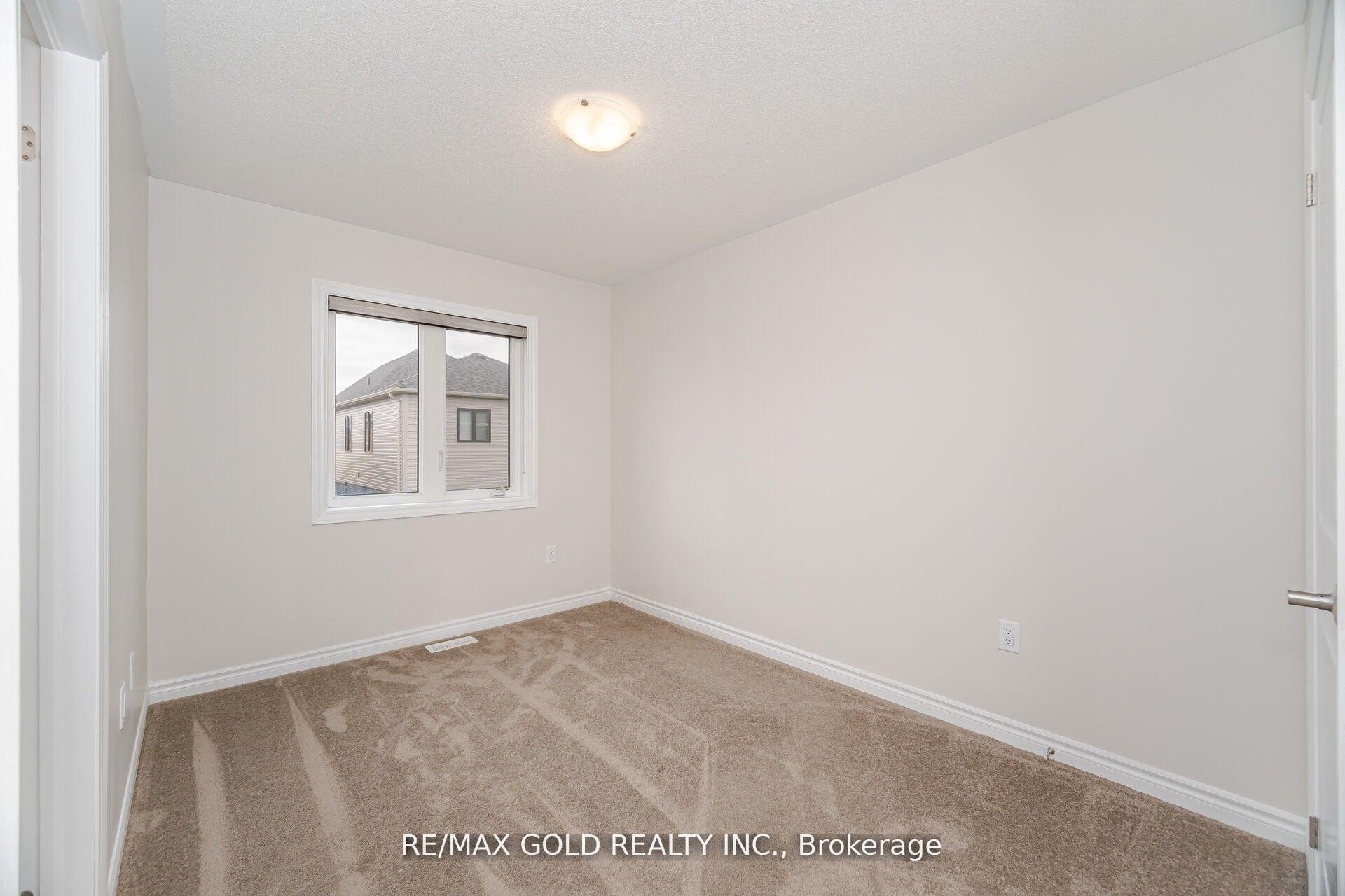 Photo 12 of 50 Prudhoe Terrace, Barrie, Rural Barrie Southeast — HOMEH