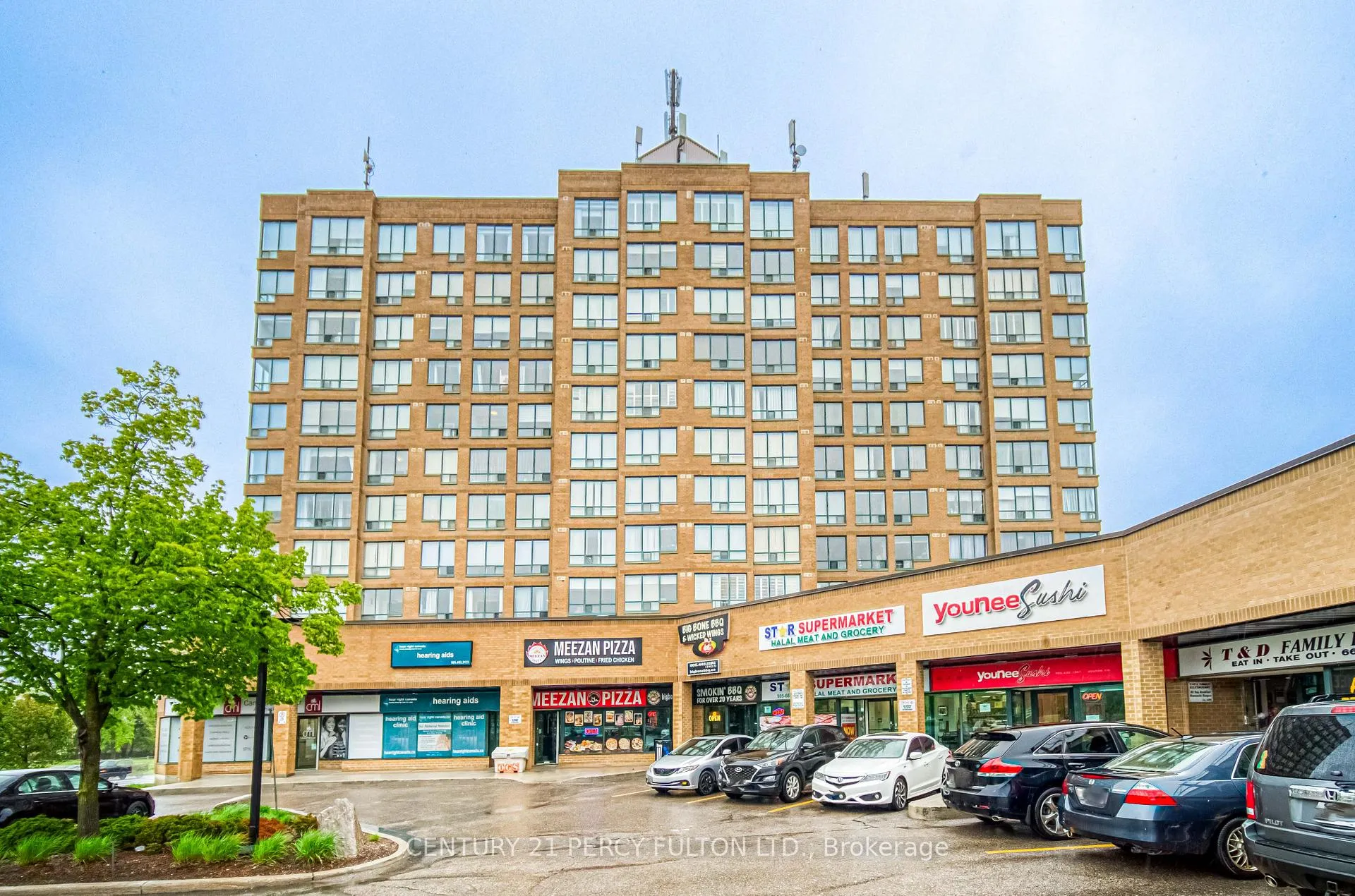 Front of Unit 710, 711 Rossland Road