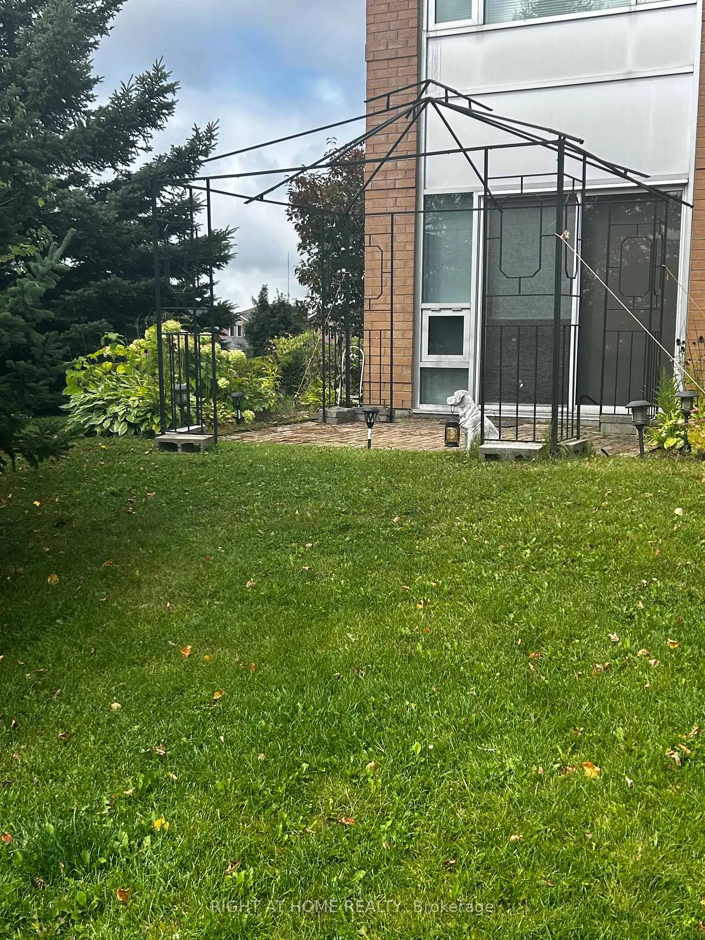 Photo 19 of Unit 104, 90 Dean Avenue, Barrie, Painswick South — HOMEH