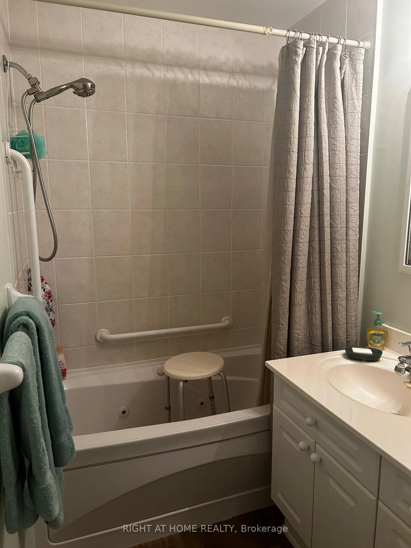 Photo 25 of Unit 104, 90 Dean Avenue, Barrie, Painswick South — HOMEH