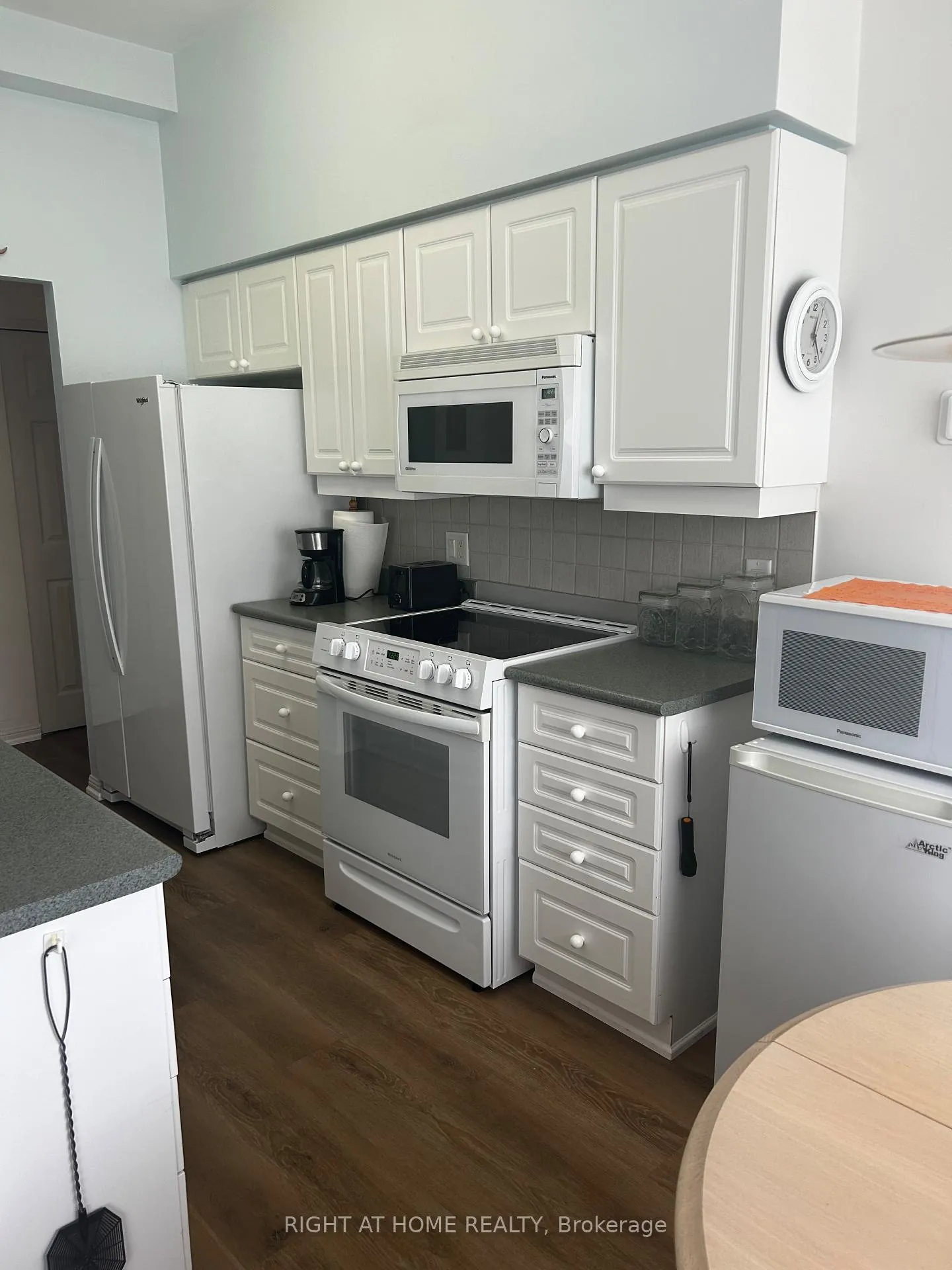 Photo 29 of Unit 104, 90 Dean Avenue, Barrie, Painswick South — HOMEH