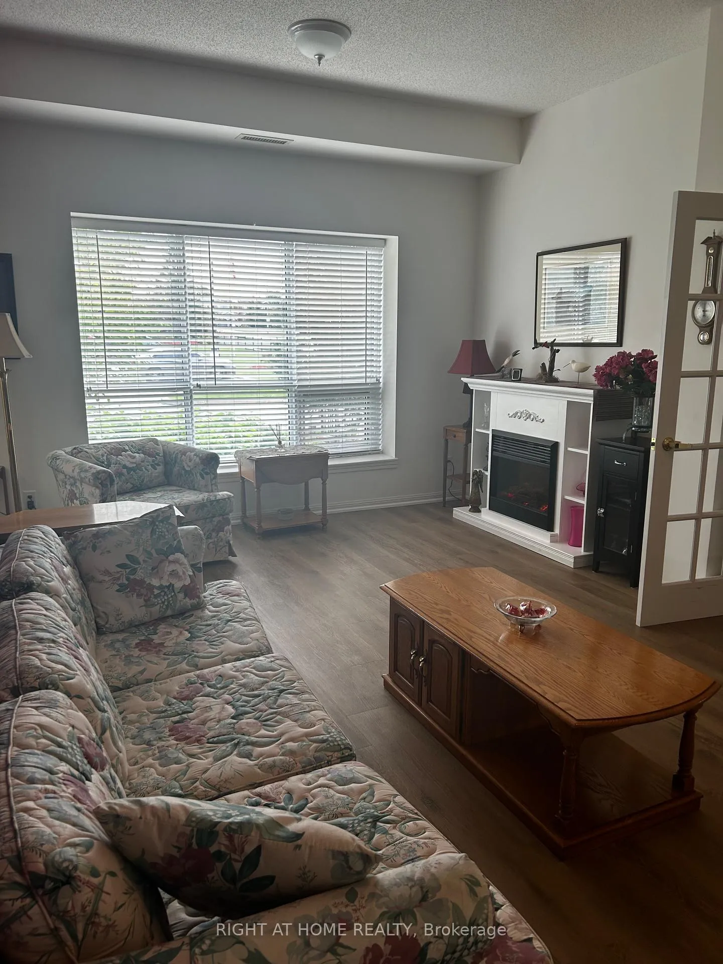 Photo 33 of Unit 104, 90 Dean Avenue, Barrie, Painswick South — HOMEH