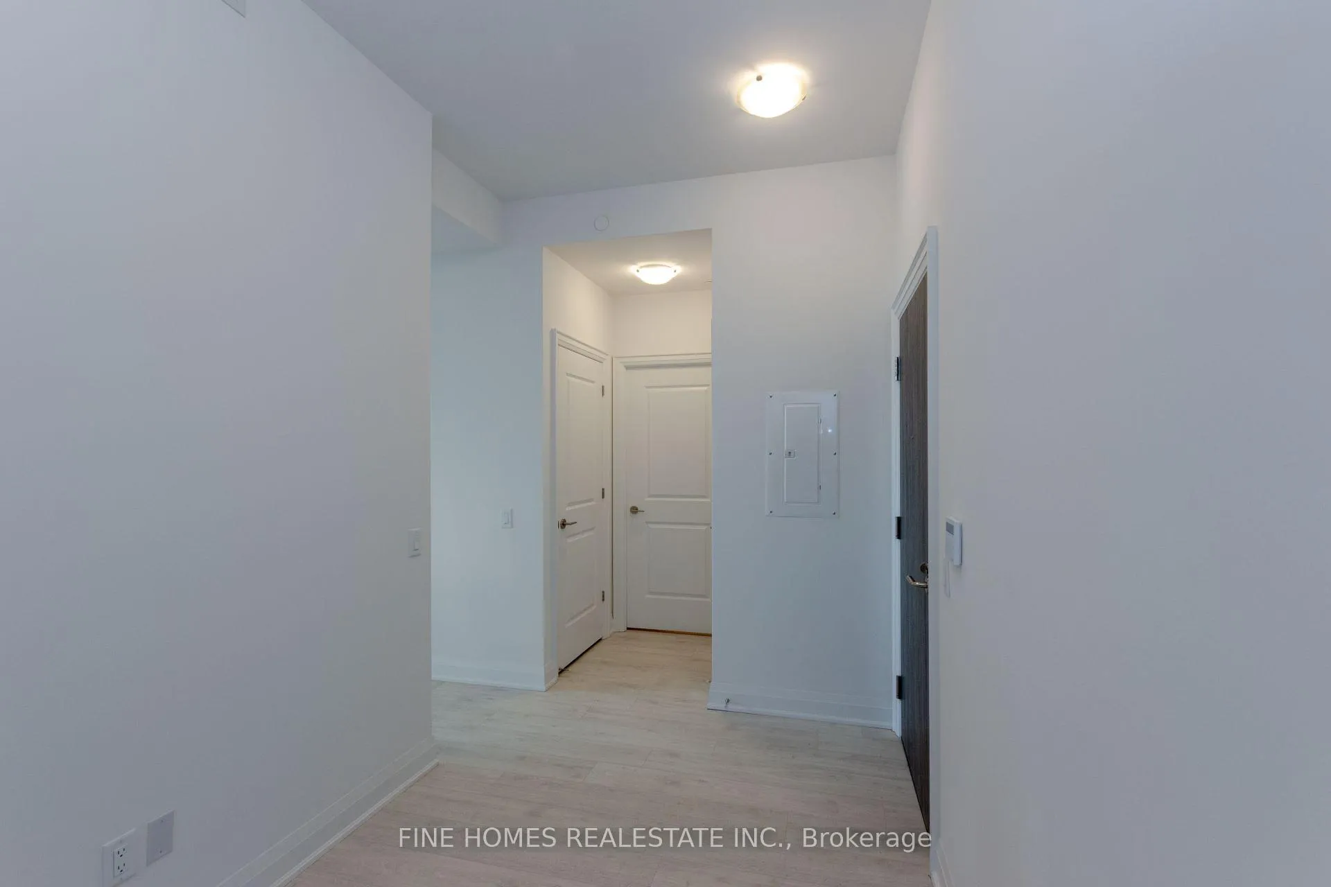 Photo 3 of Unit 206, 10 Gatineau Drive, Vaughan, Beverley Glen — HOMEH