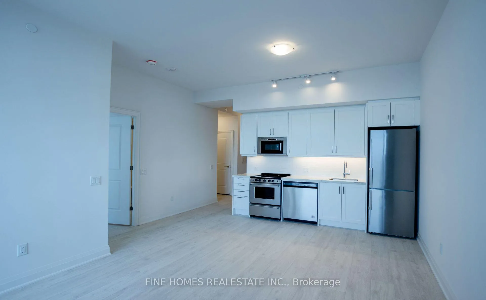 Photo 13 of Unit 206, 10 Gatineau Drive, Vaughan, Beverley Glen — HOMEH